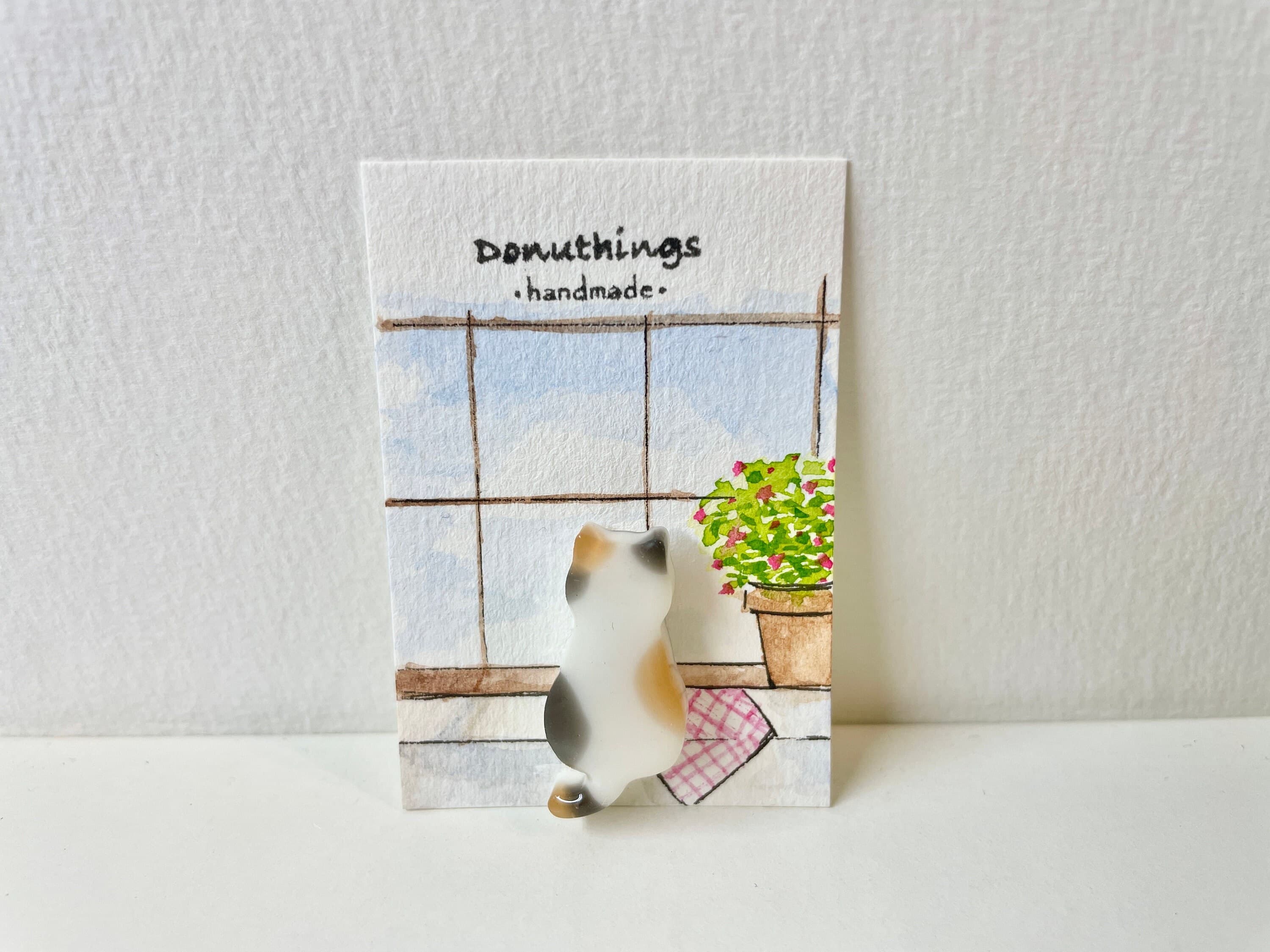 Sitting Cat Pin Badge, Calico Design, for Bags, Hats, Scarfs etc. (Handmade by Donuthings)