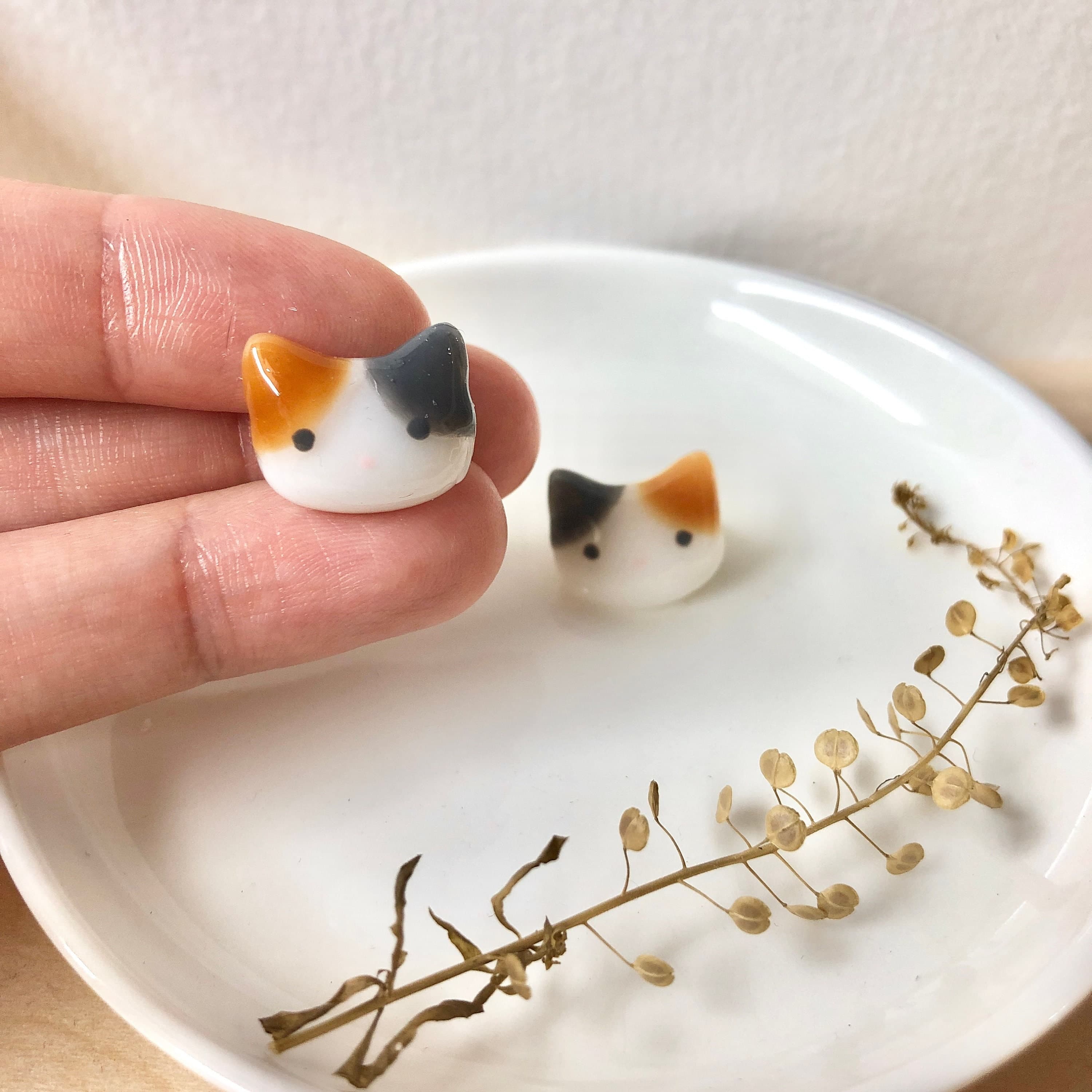 Handmade Calico Cat Resin Pin Badge