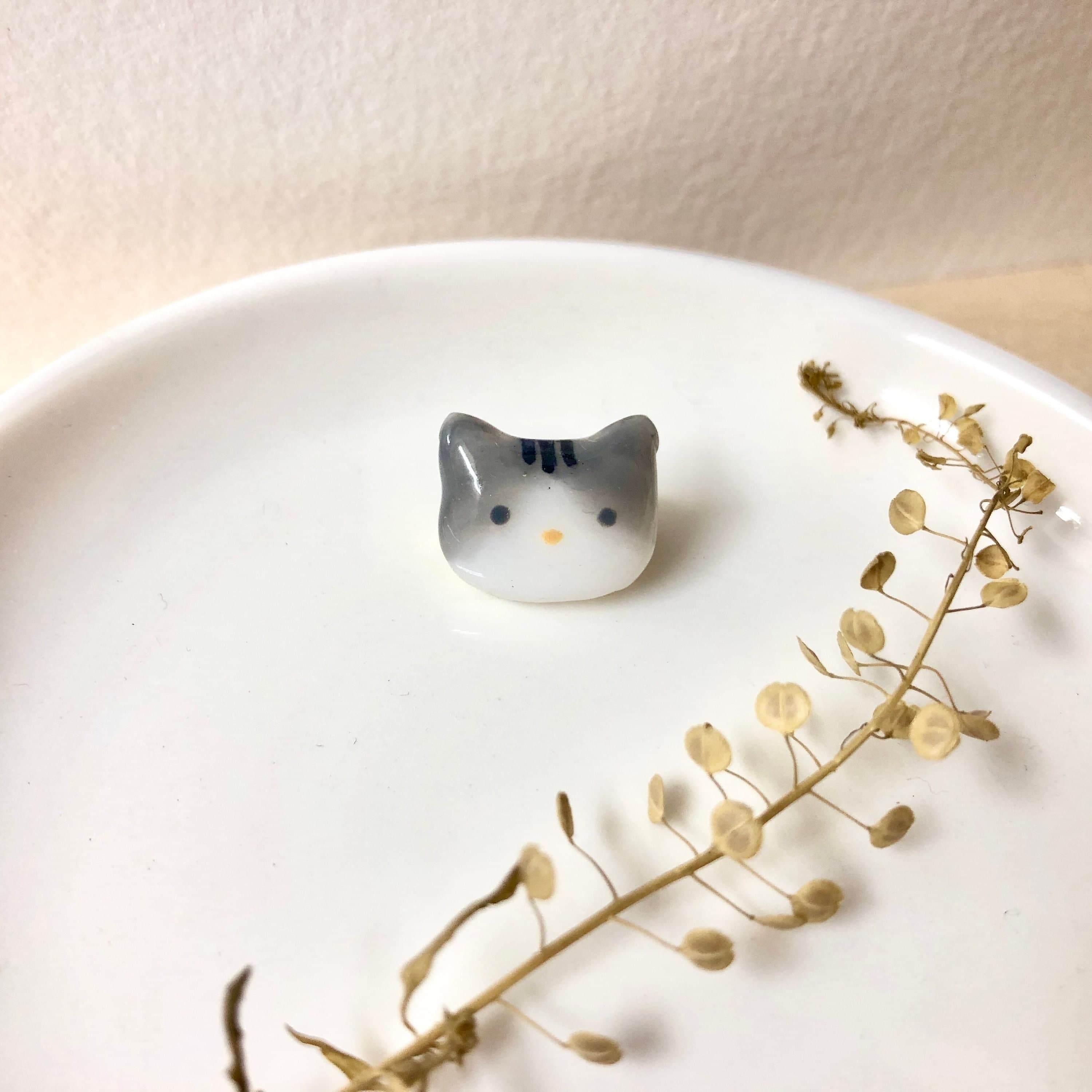 Handmade Gray Cat Pin, Resin Badge for Bags
