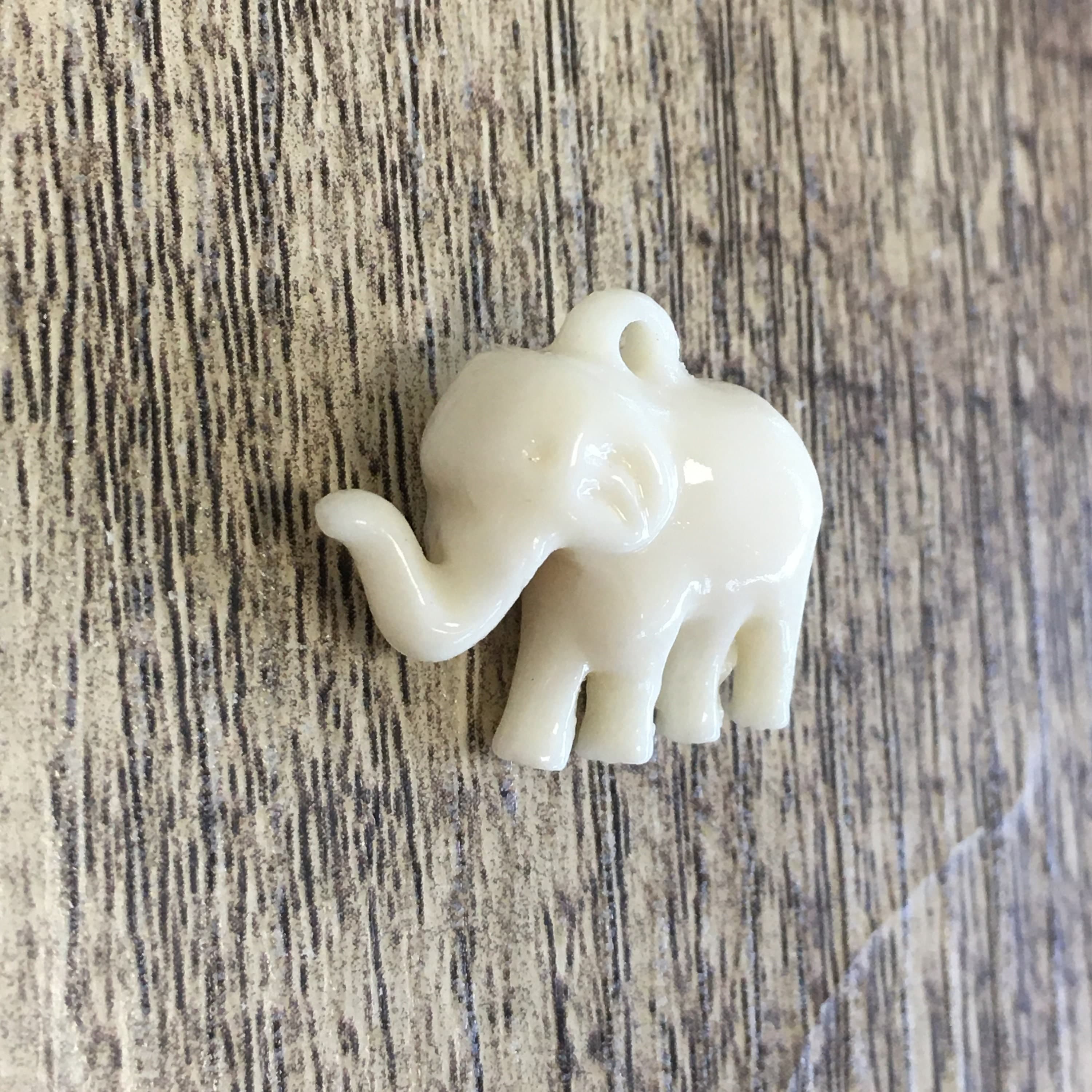 Resin Charm, Resin Elephant Pendant, Resin Jewelry, Animal Jewelry, Ivory Elephant Pendant, Bellaire Wholesale, Bulk Buy, Canada Supplier - image 3