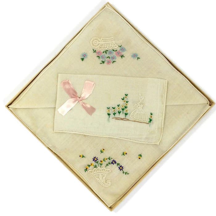 Vintage Applique Handkerchief Set | Farmhouse Lace Floral | Mint Condition | Collectible Textile Gift | Pastoral Decor
