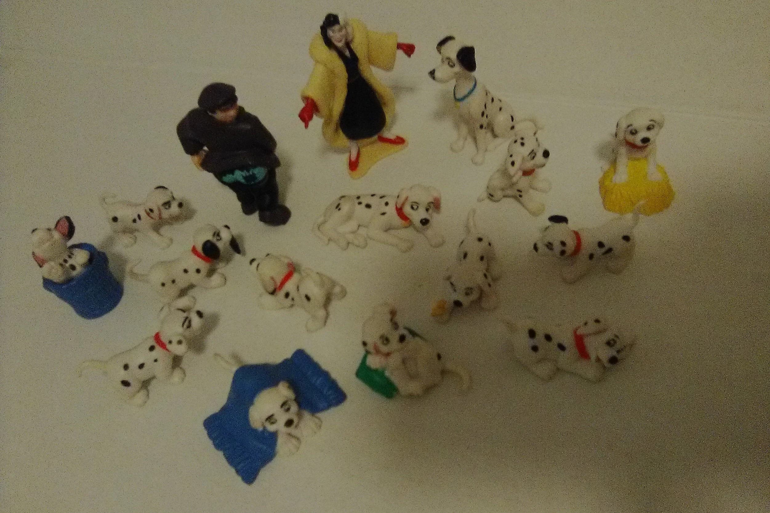 Vintage Disney Collectibles to TREASURE! Popular Beloved Disney Characters. Washable Durable Hard Plastic. Well Preserved Condition & Clean! - image 5