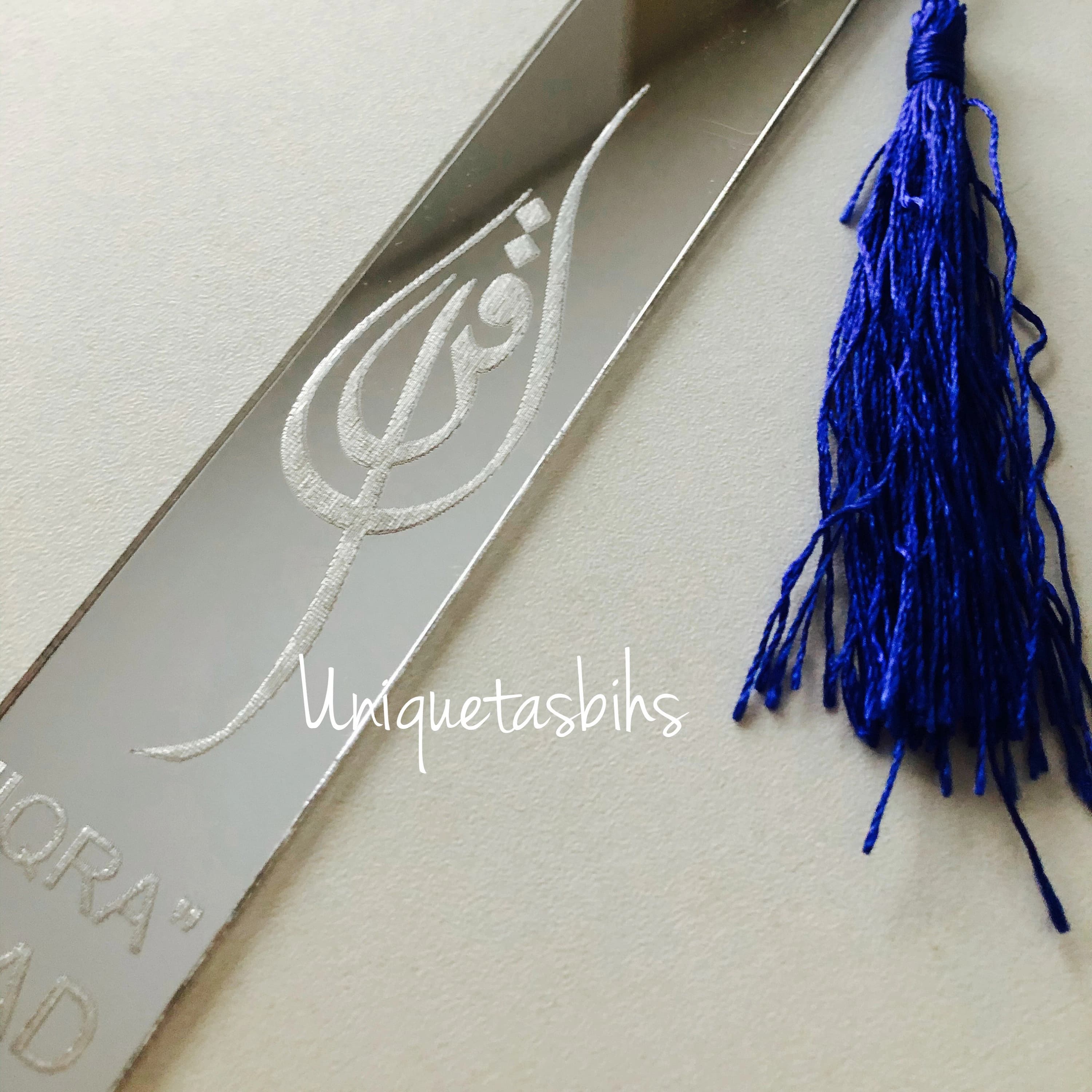 Acryl lasercut personalised engraved bookmark | Iqra Read | Heart Arabic calligraphy bookmark | personalised bookmark