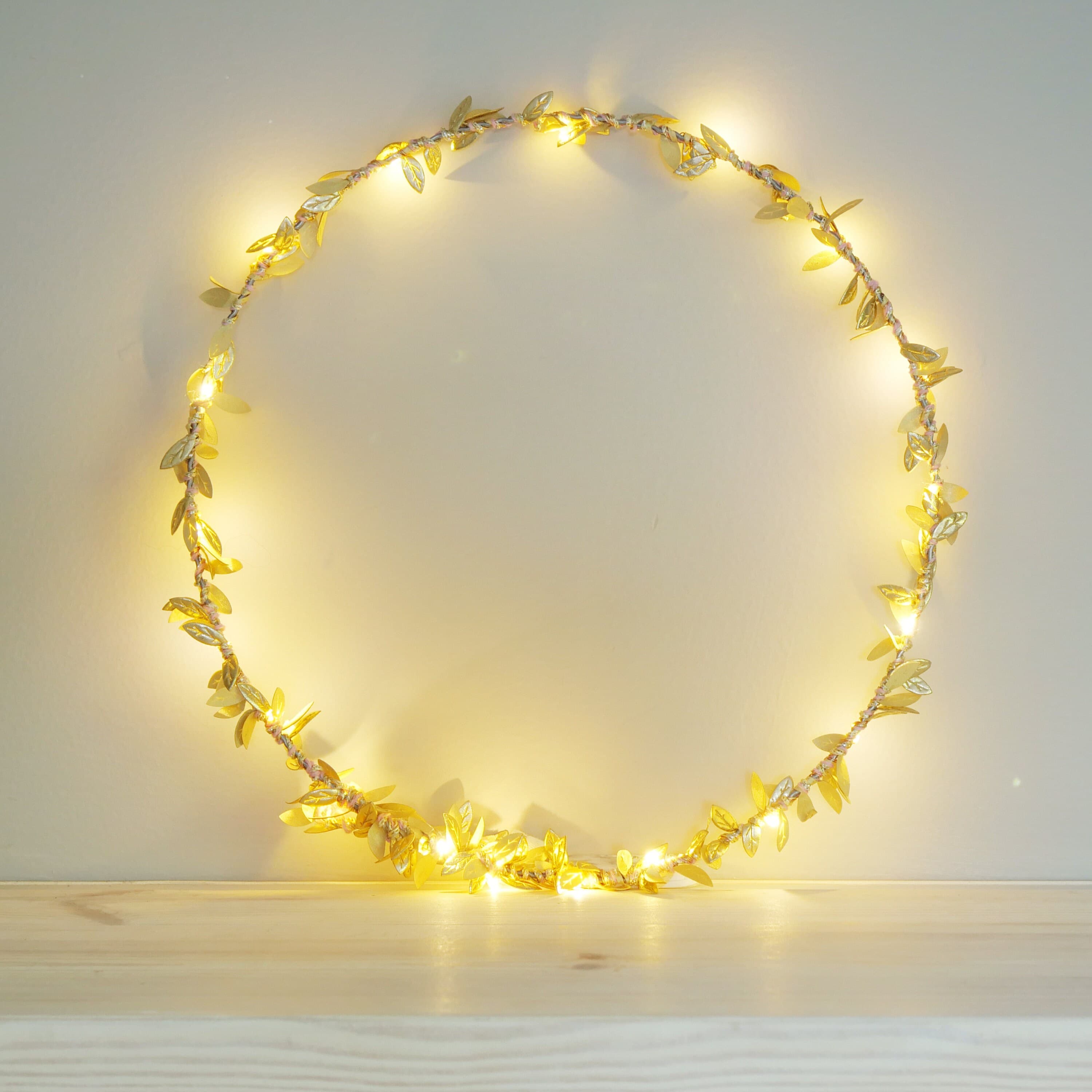 Metallic Leaf Wreath Light | Christmas Wreath - image 5