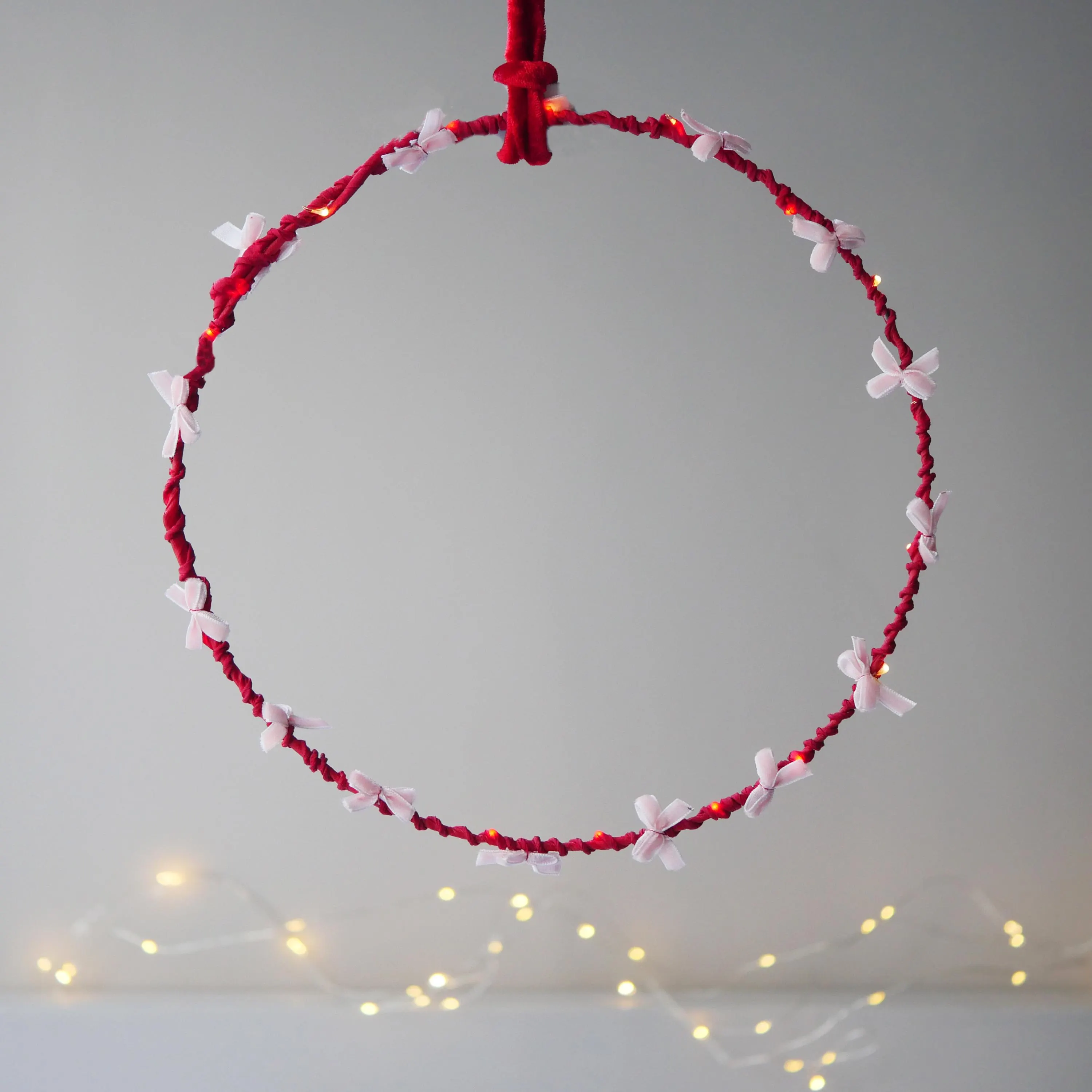 Velvet Bow Light Up Wreath - image 4