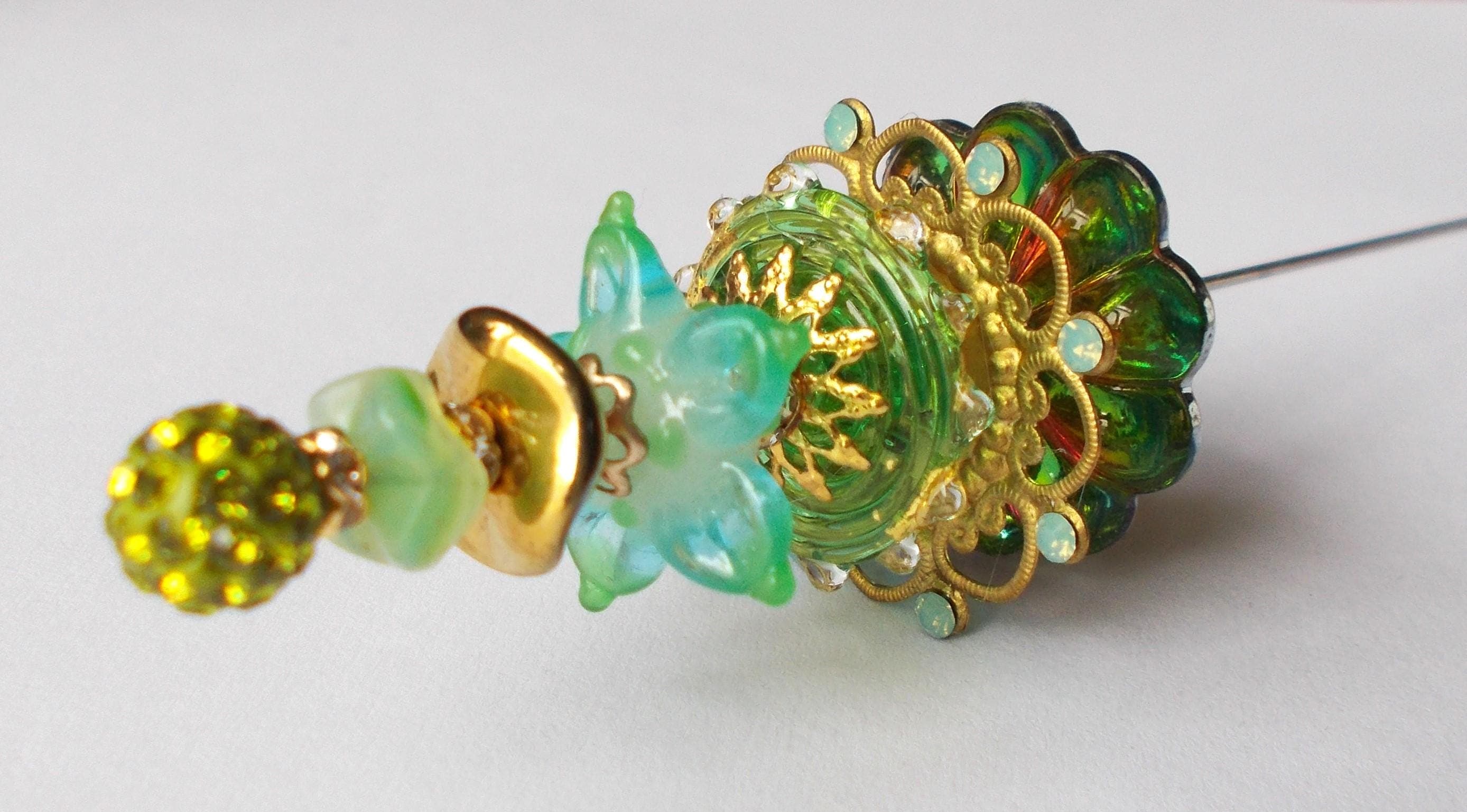 Christmas Tree Hatpin: Handmade Glass & Gold-Colored Steel Pin - image 5