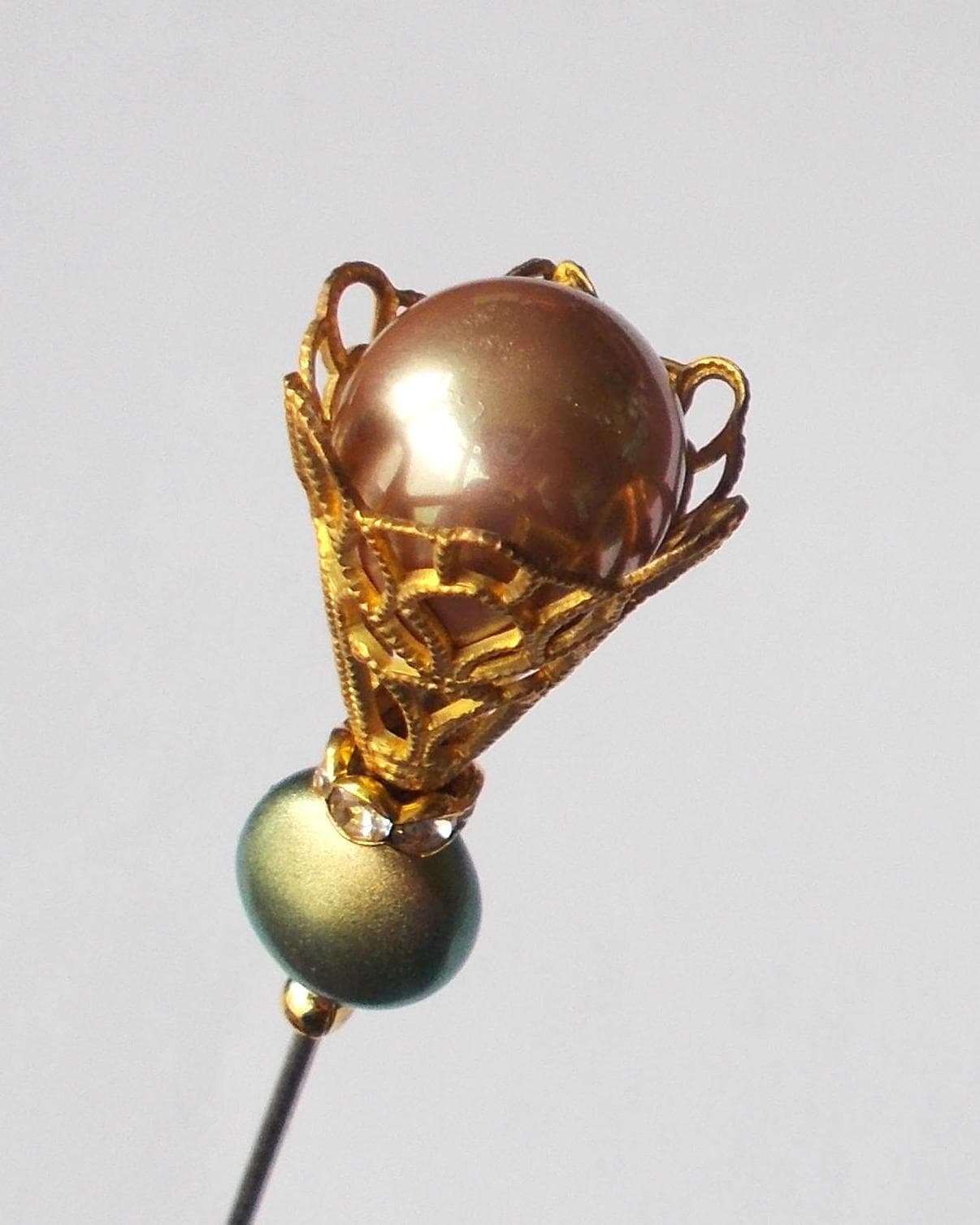 Handmade Champagne & Green Faux Pearl Hatpin with Gold Filigree