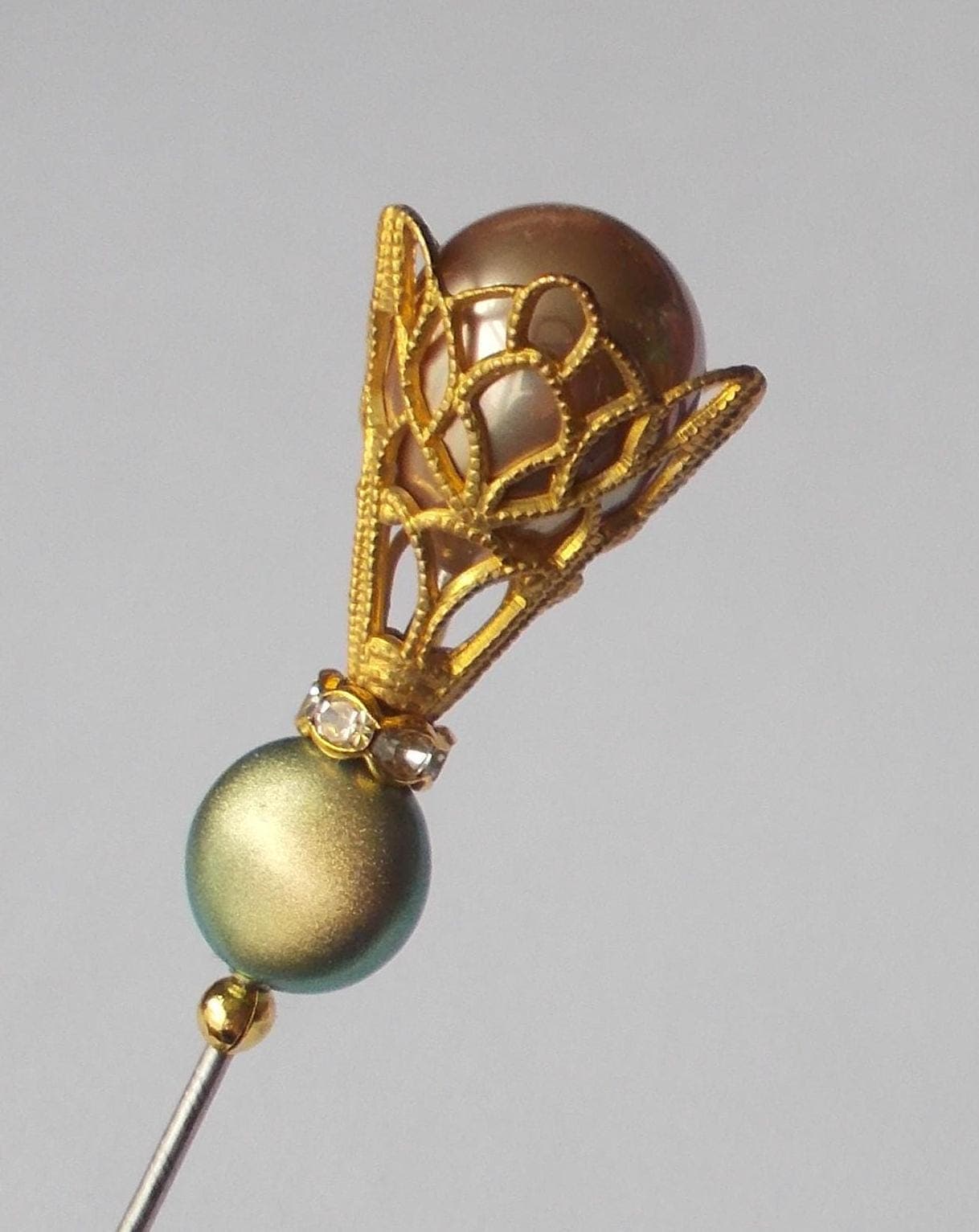 Handmade Champagne & Green Faux Pearl Hatpin with Gold Filigree - image 4