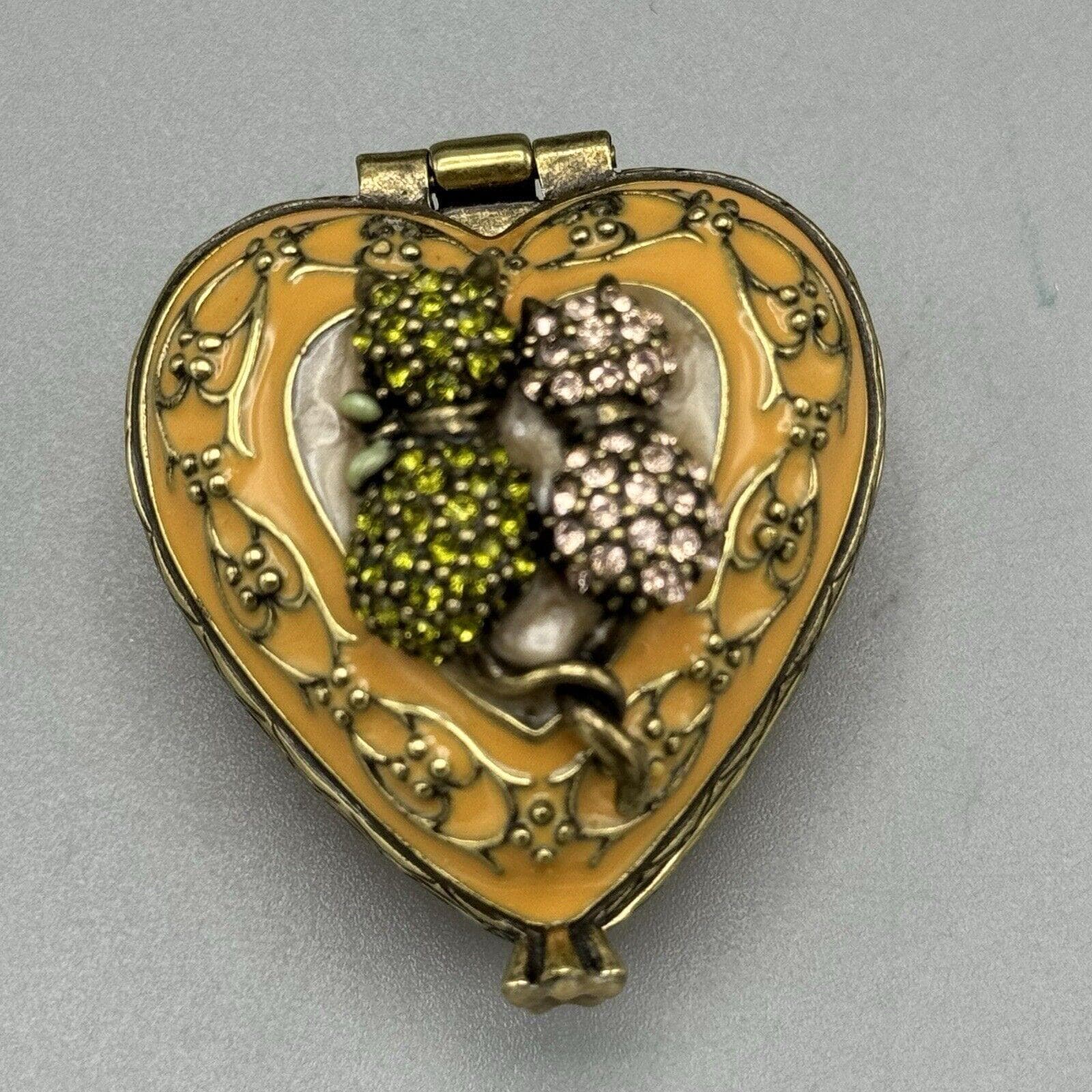 Vintage Heat Shaped Bejeweled Hinged Trinket Boxes Magnetic Closure with 2 Cats - image 3