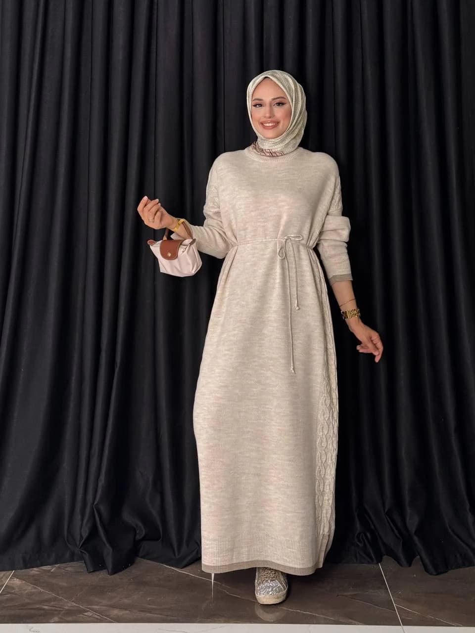 Chic Knit Maxi Relaxed Long Winter dress with Belt