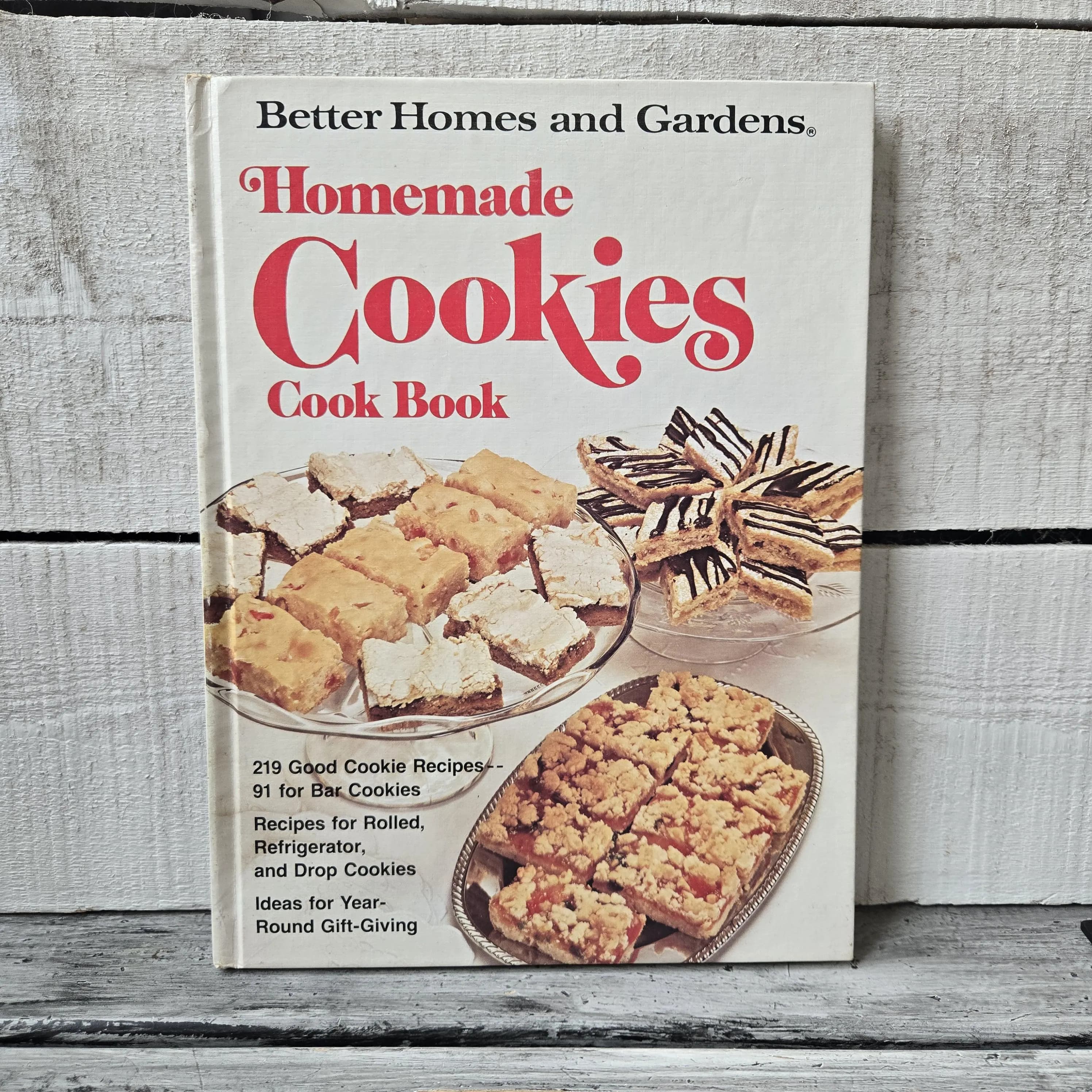 Better Homes and Gardens Homemade Cookies Cook Book, vintage cookie cookbook, vintage baking, 1980's cookie cookbook, BHG homemade cookies