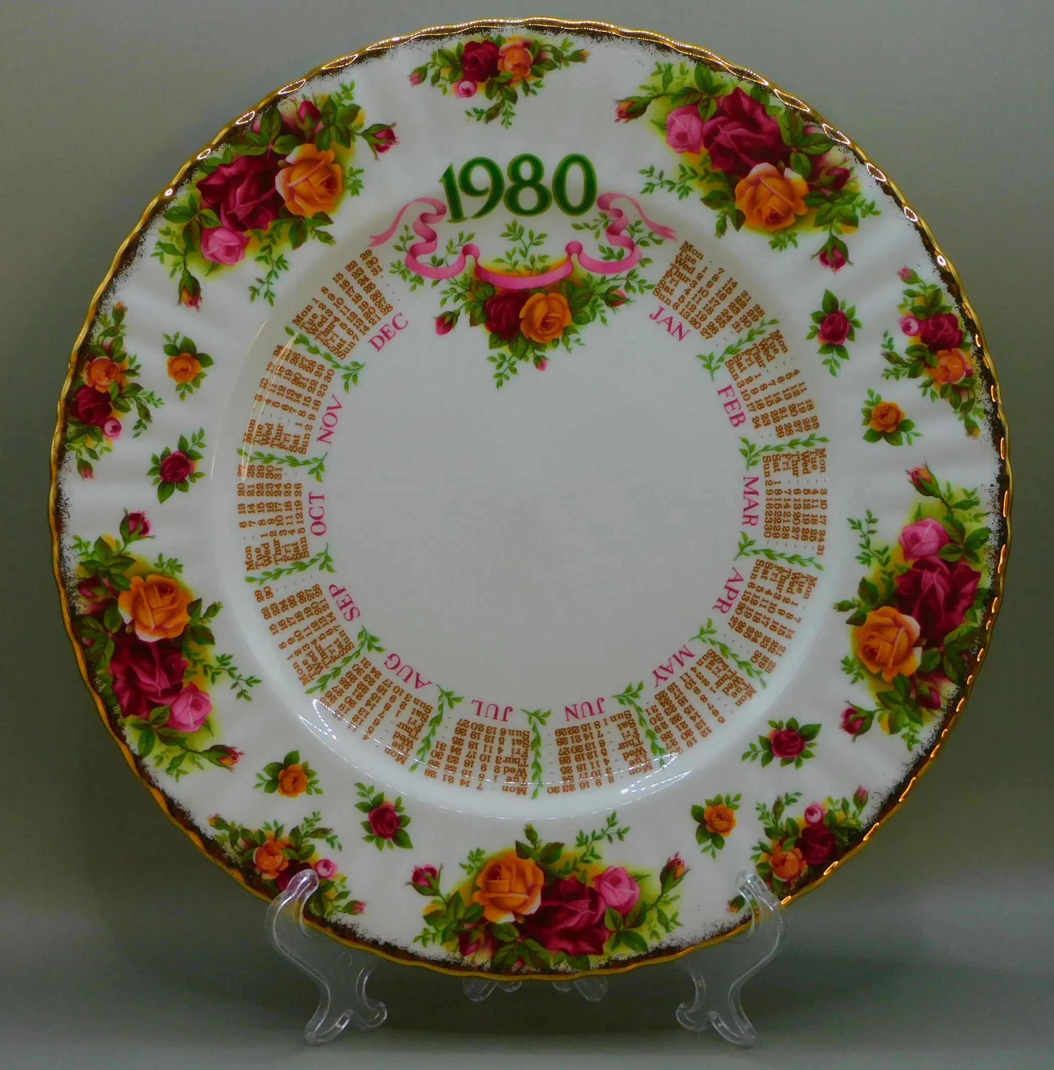 Vintage Royal Albert Old Country Roses 1980 Calendar Plate with Stand - image 3
