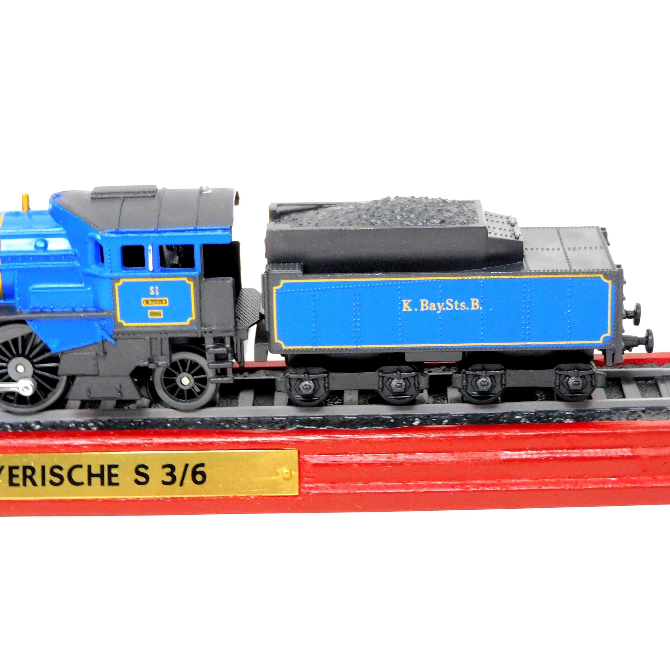 Collectible Bayerische S 3/6 Locomotive Model on Wooden Stand - image 5