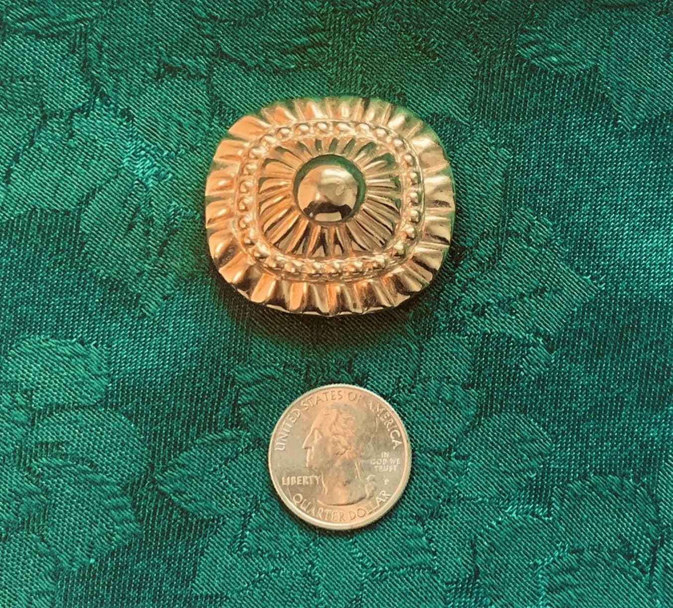 Brilliant Gold Metal Brooch - image 2