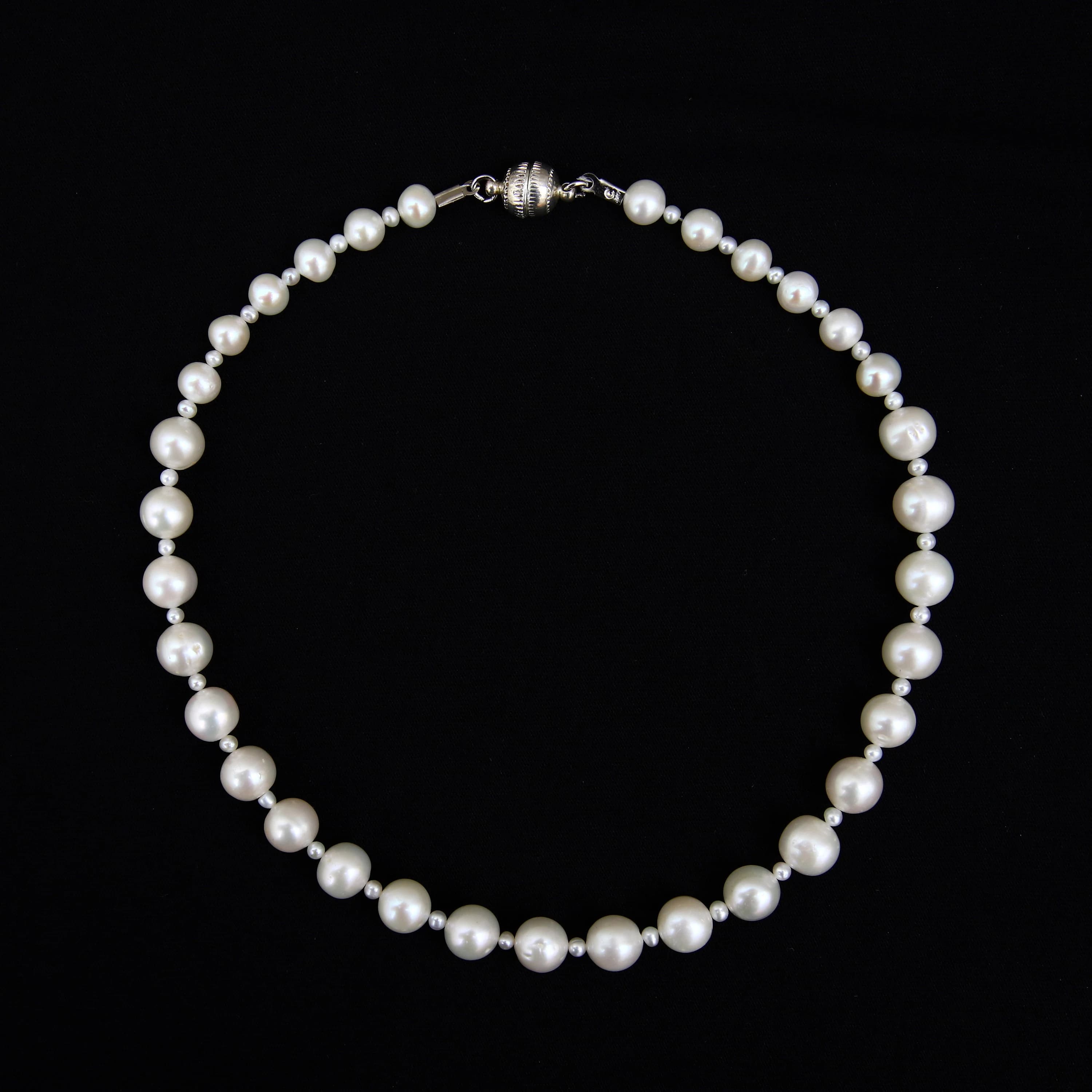 GRADUATED PEARL NECKLACE Combined with Small Pearl / Handmade - image 2