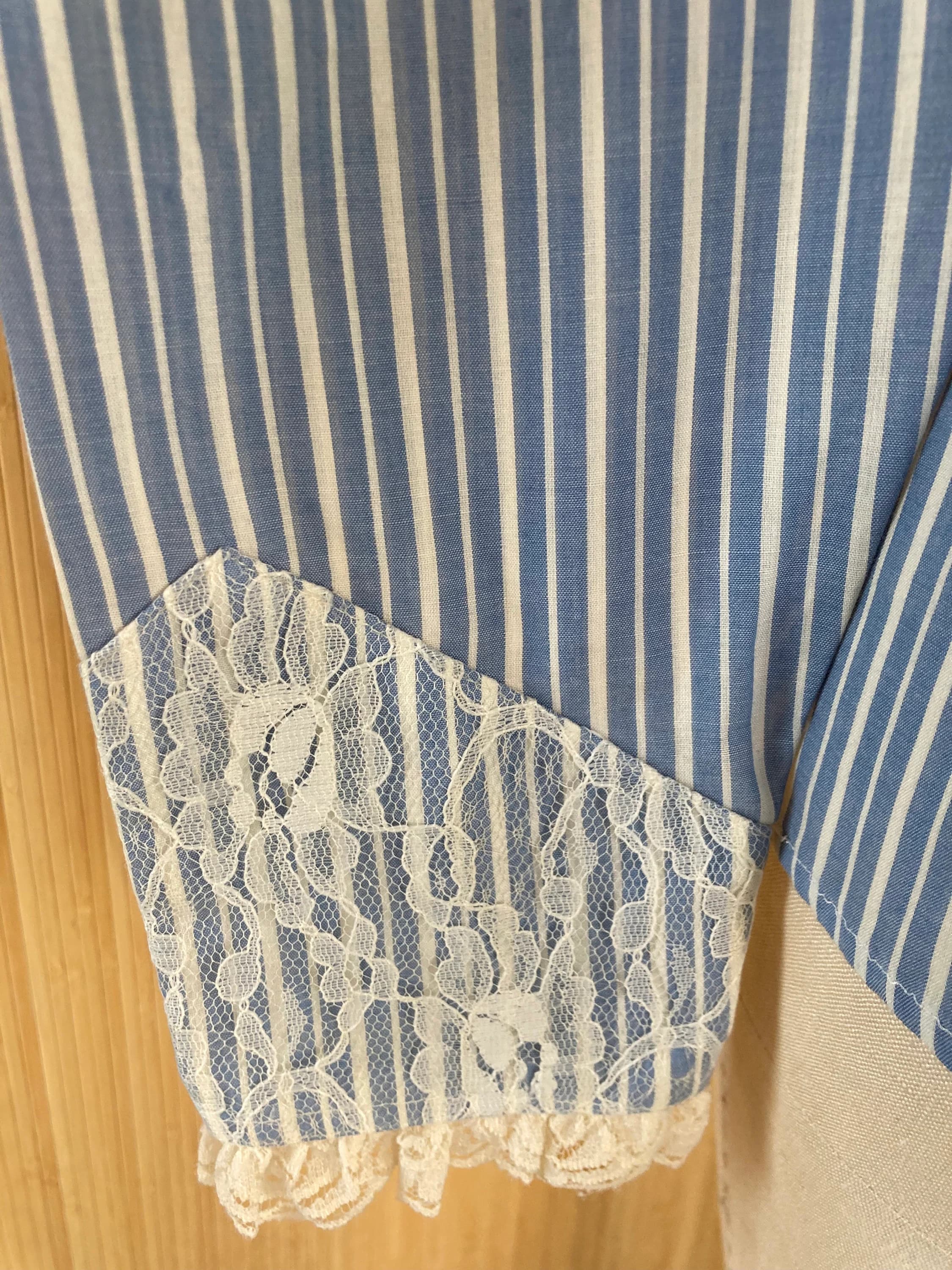 1980s Kenny Rogers Striped Lace-trimmed Blouse - image 3