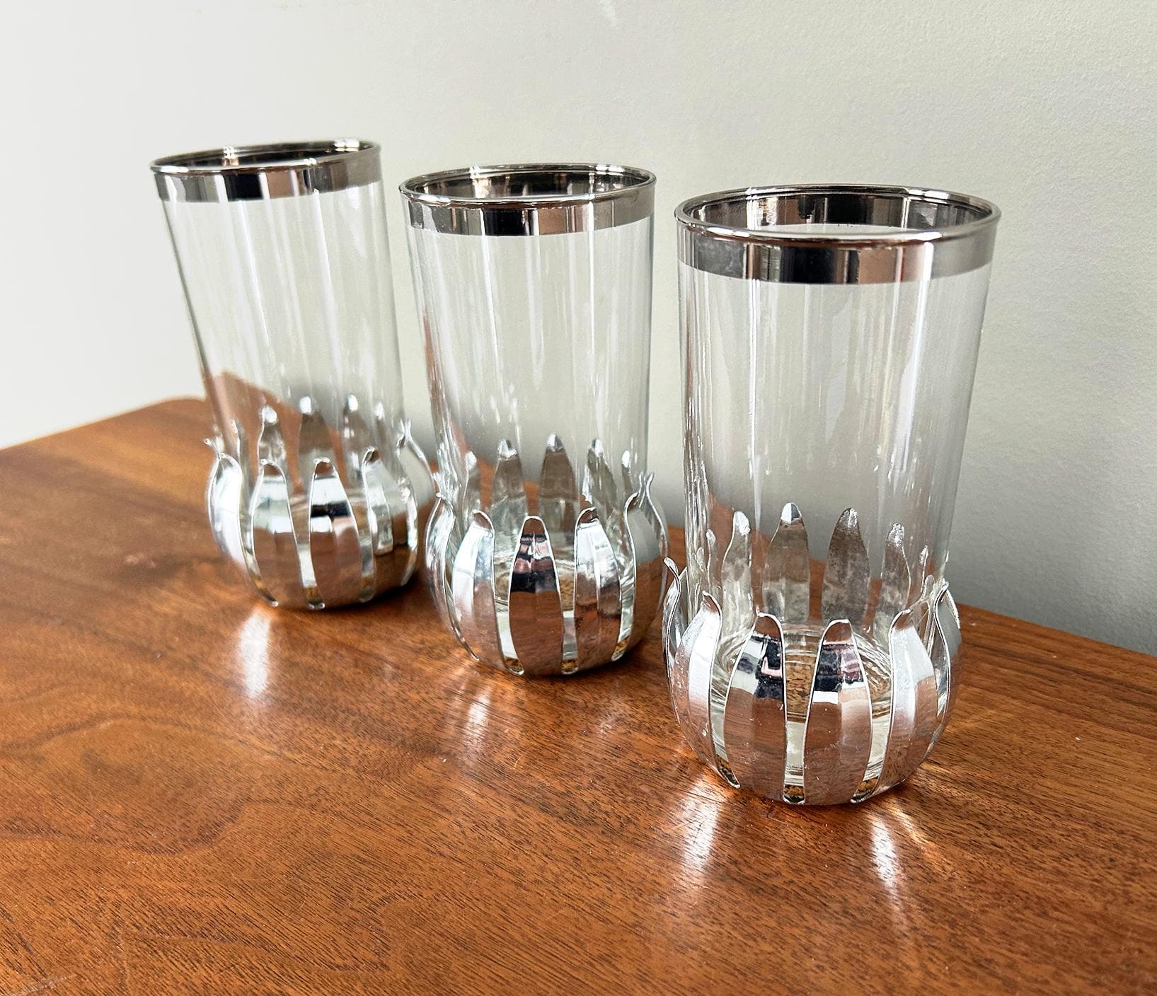 Vintage Set of 3 Mid Centuury Dorothy Thorpe Tumblers with Lotus Coasters - image 4