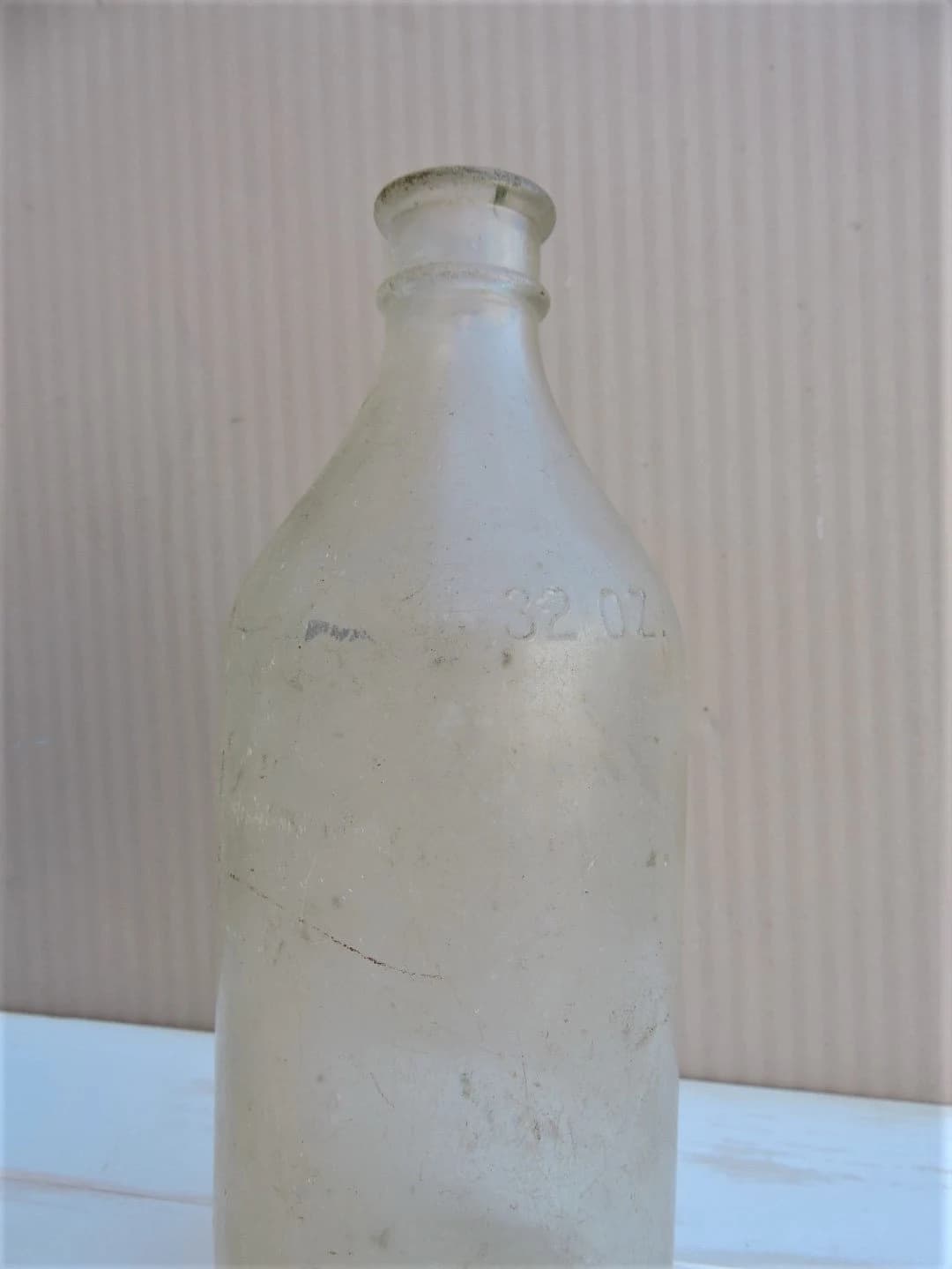 Vintage Glass Bottle 32 Oz Vintage Glass Bottle - image 3