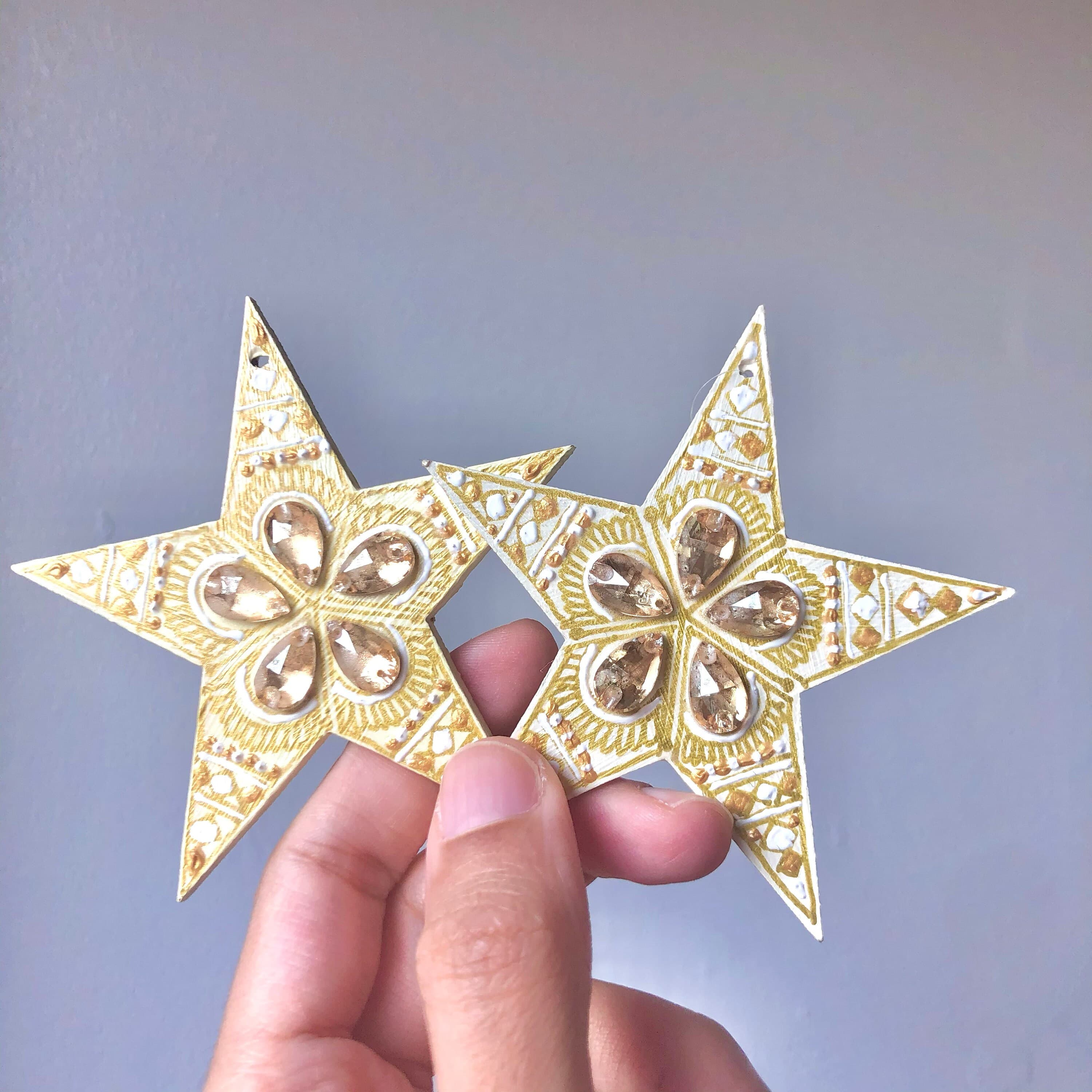 Aurora Ramadan & Eid Welcome Sign with Standing Moon and Hanging Stars Garland | Hand-Painted - image 4