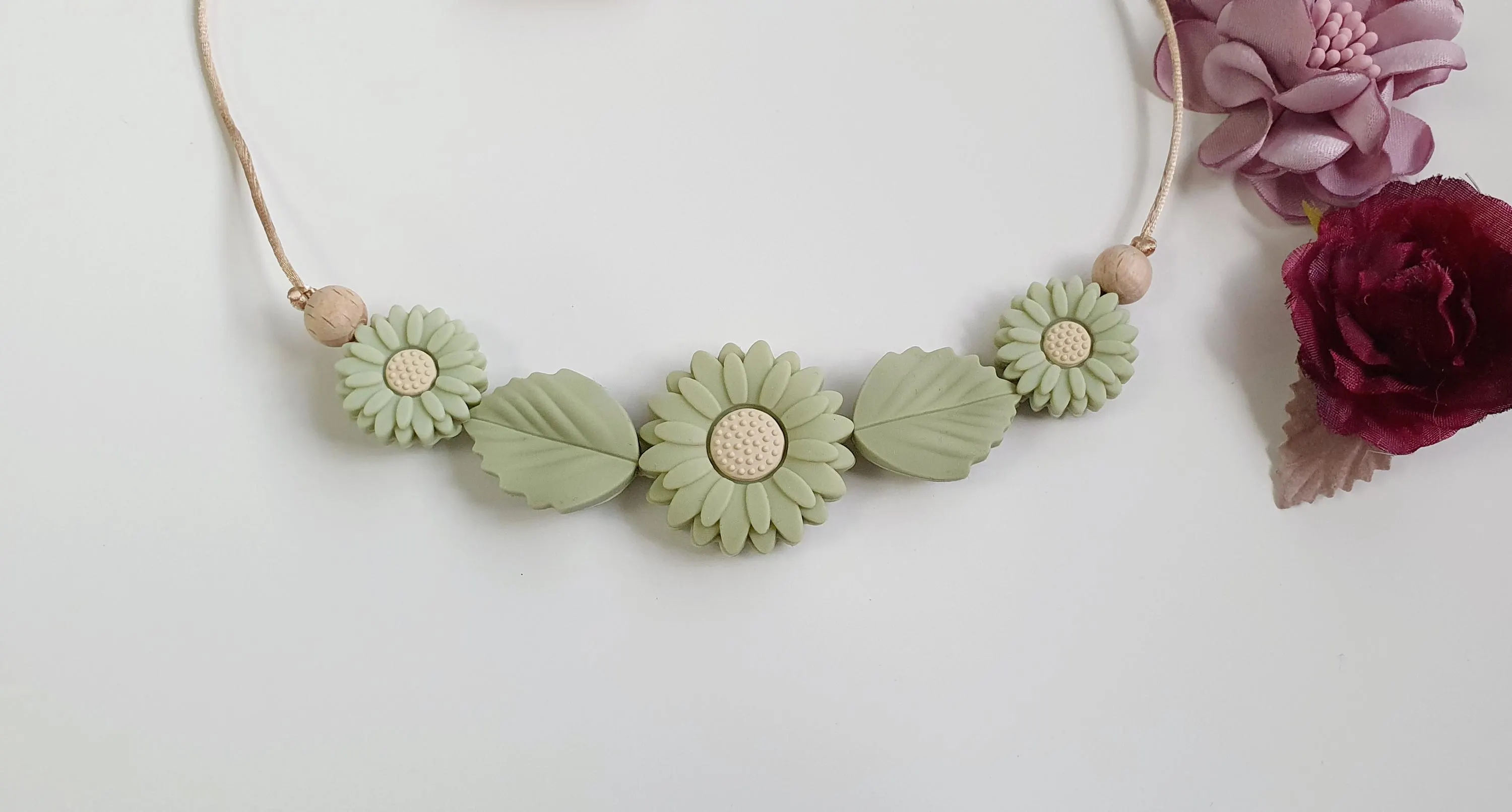 Breastfeeding Necklace, Nursing Fidget Sensory Play, Gift, Beige Ruse Sage GreenTones, Daisy Flower Leaf Beads - image 5