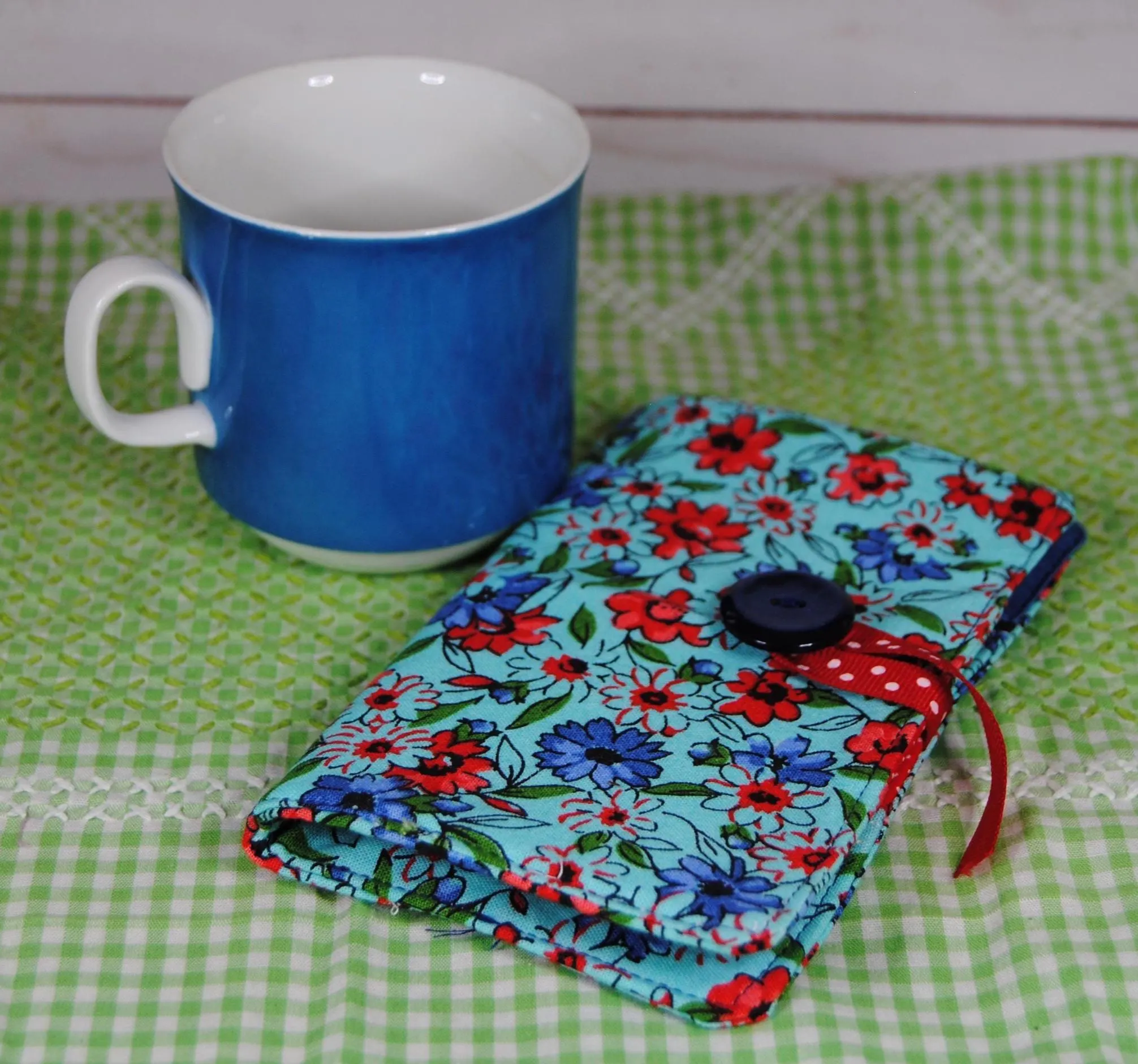 Handmade tea wallet - Blue and red floral fabric with red polka dot