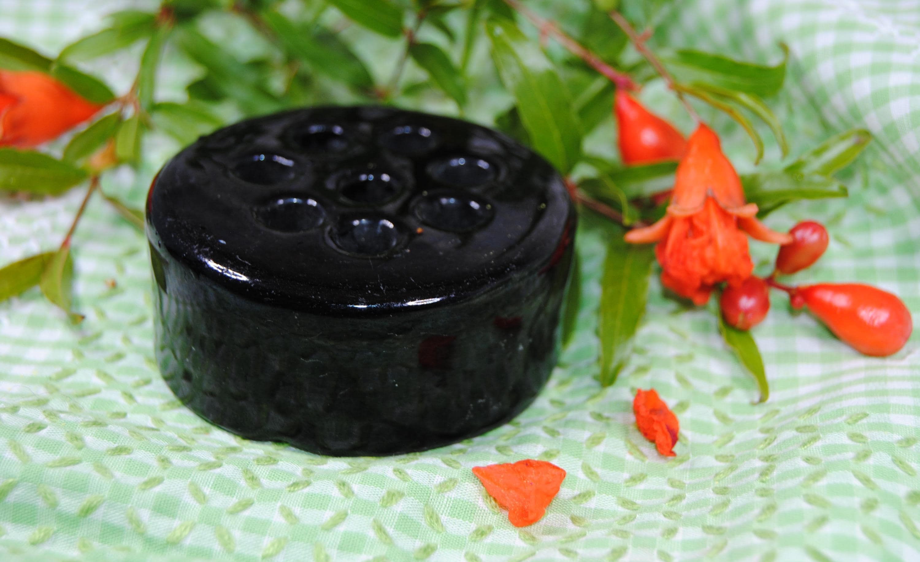 Vintage floral frog with 8 holes - Black glass flower holder