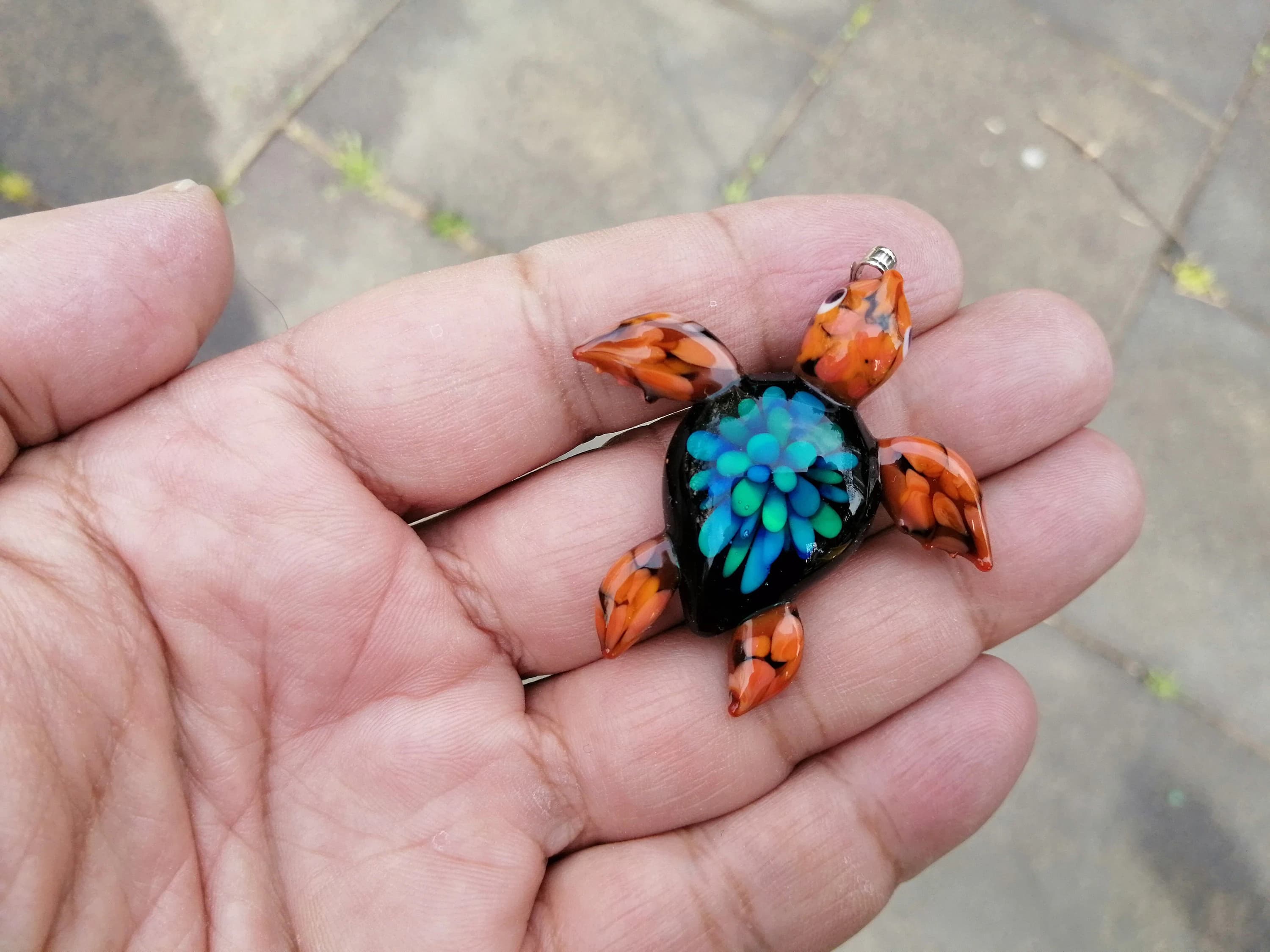 Glass sea turtle pendant, sea turtle jewelry, glass sea animals, sea turtle ornament, sea turtle figurine, turtle pendant, glass figurine