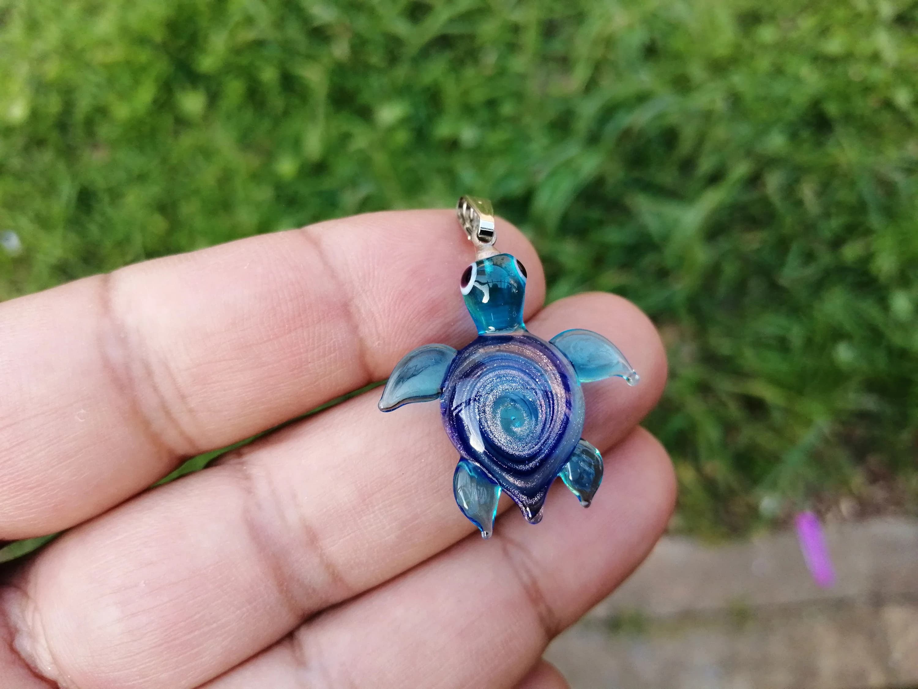 Glass sea turtle pendant, sea turtle jewelry, glass sea animals, sea turtle ornament, sea turtle figurine, turtle pendant, glass figurine