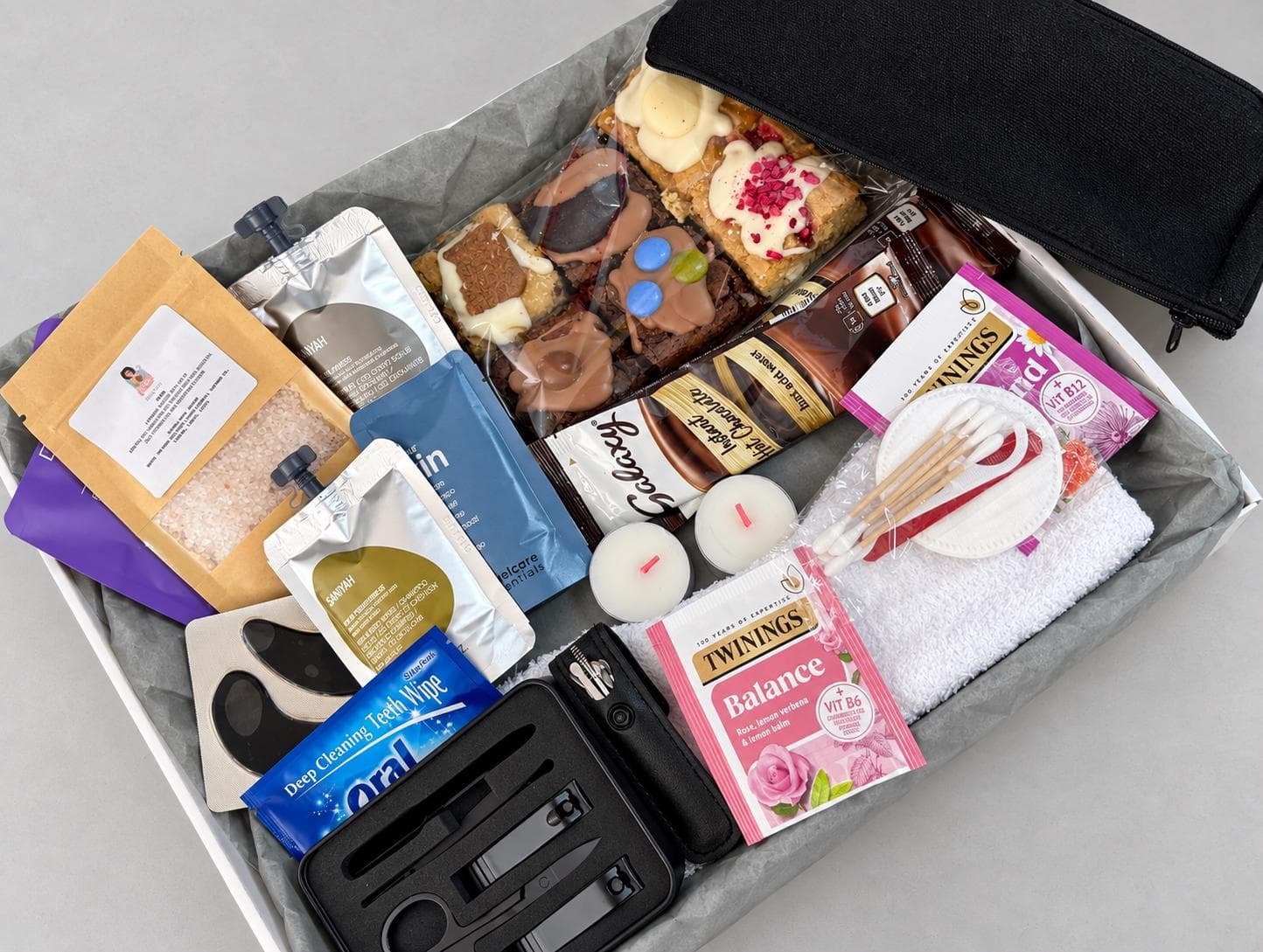 Luxury Mens Self Care Gift Box | Brownie & Pamper Hamper | Birthday Gift for Him | Boyfriend, Husband, brownie gift box