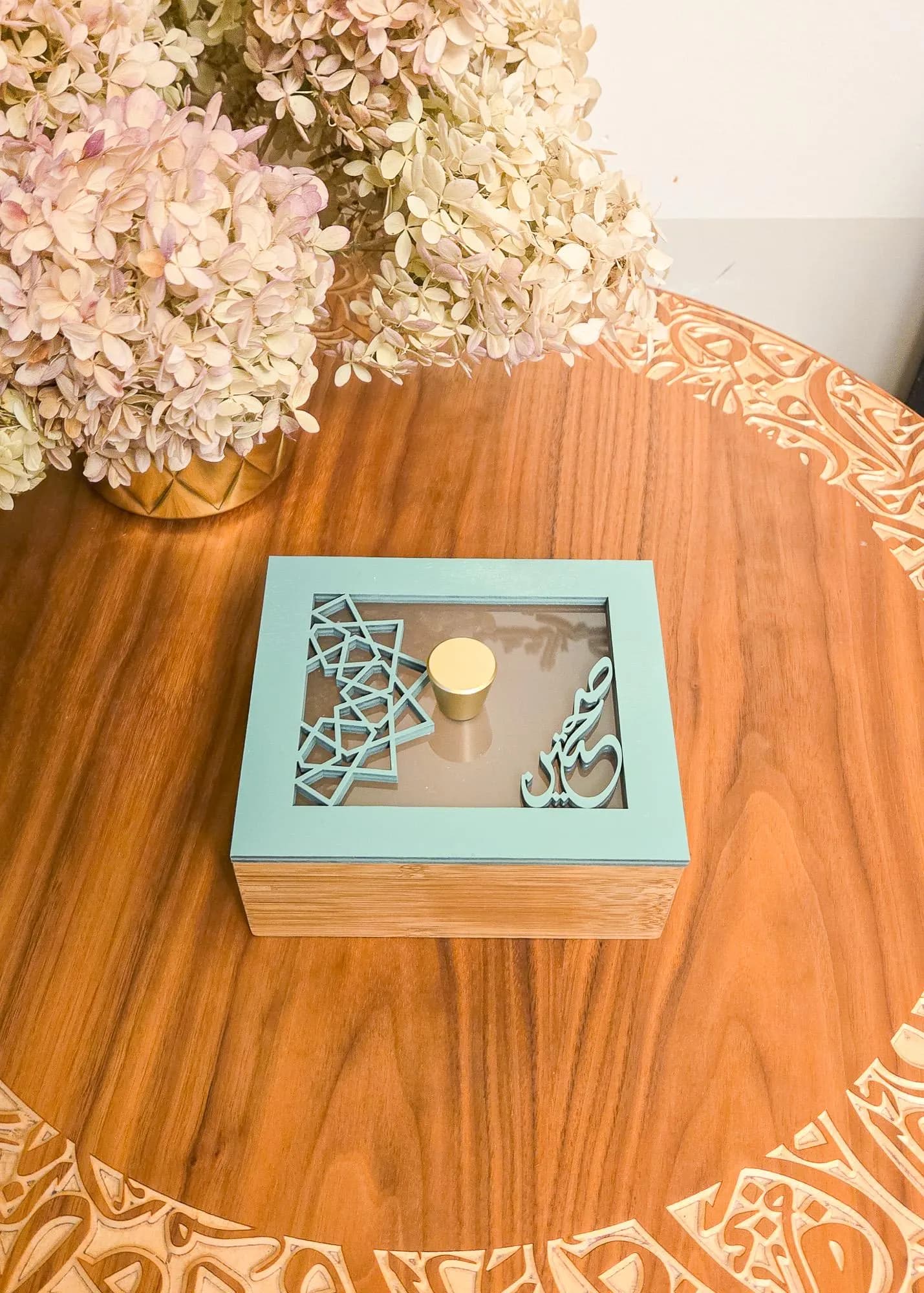 Serving box with frosted lid - Stylish Storage Container - image 2