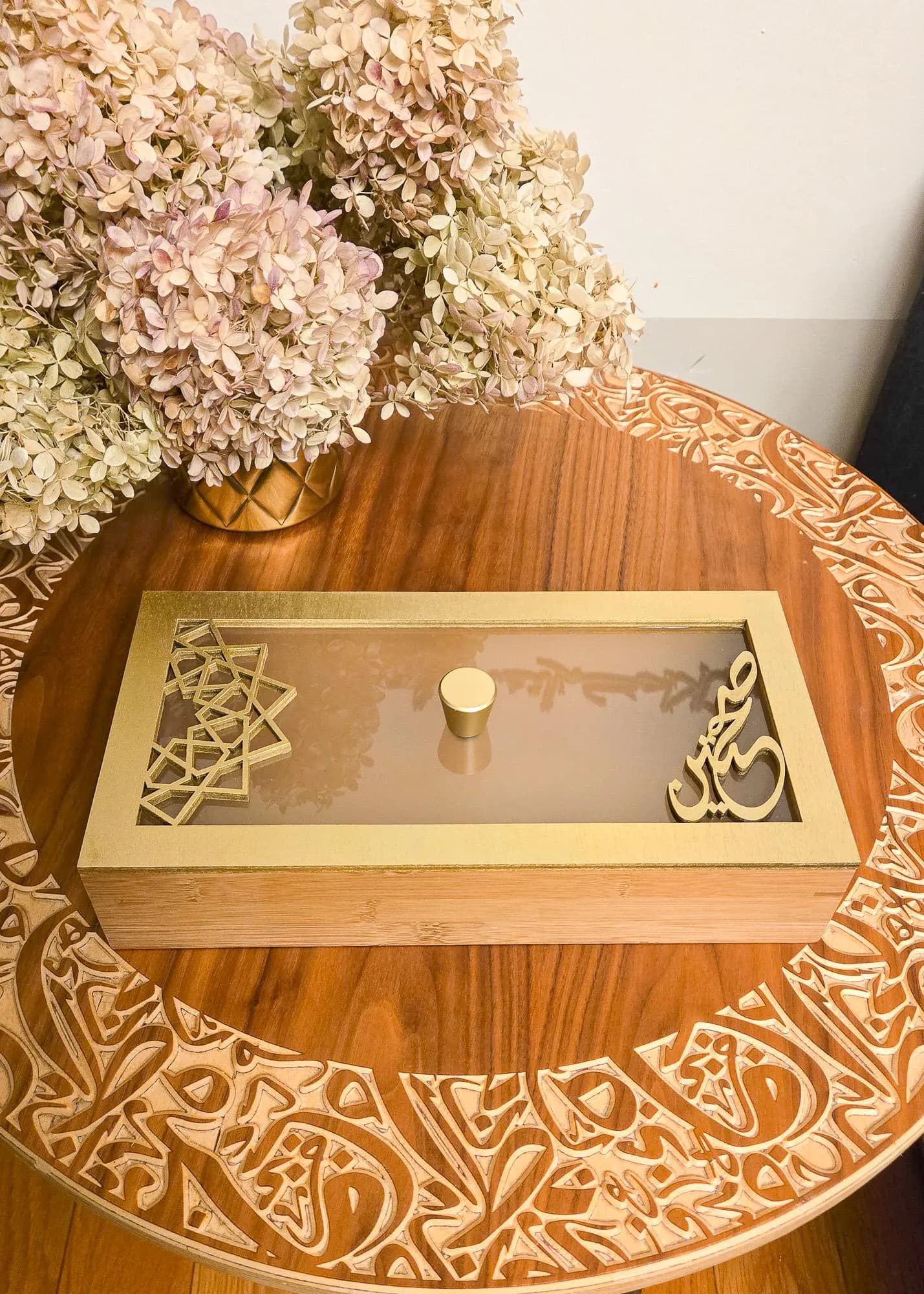 Serving box with frosted lid - Stylish Storage Container - image 4