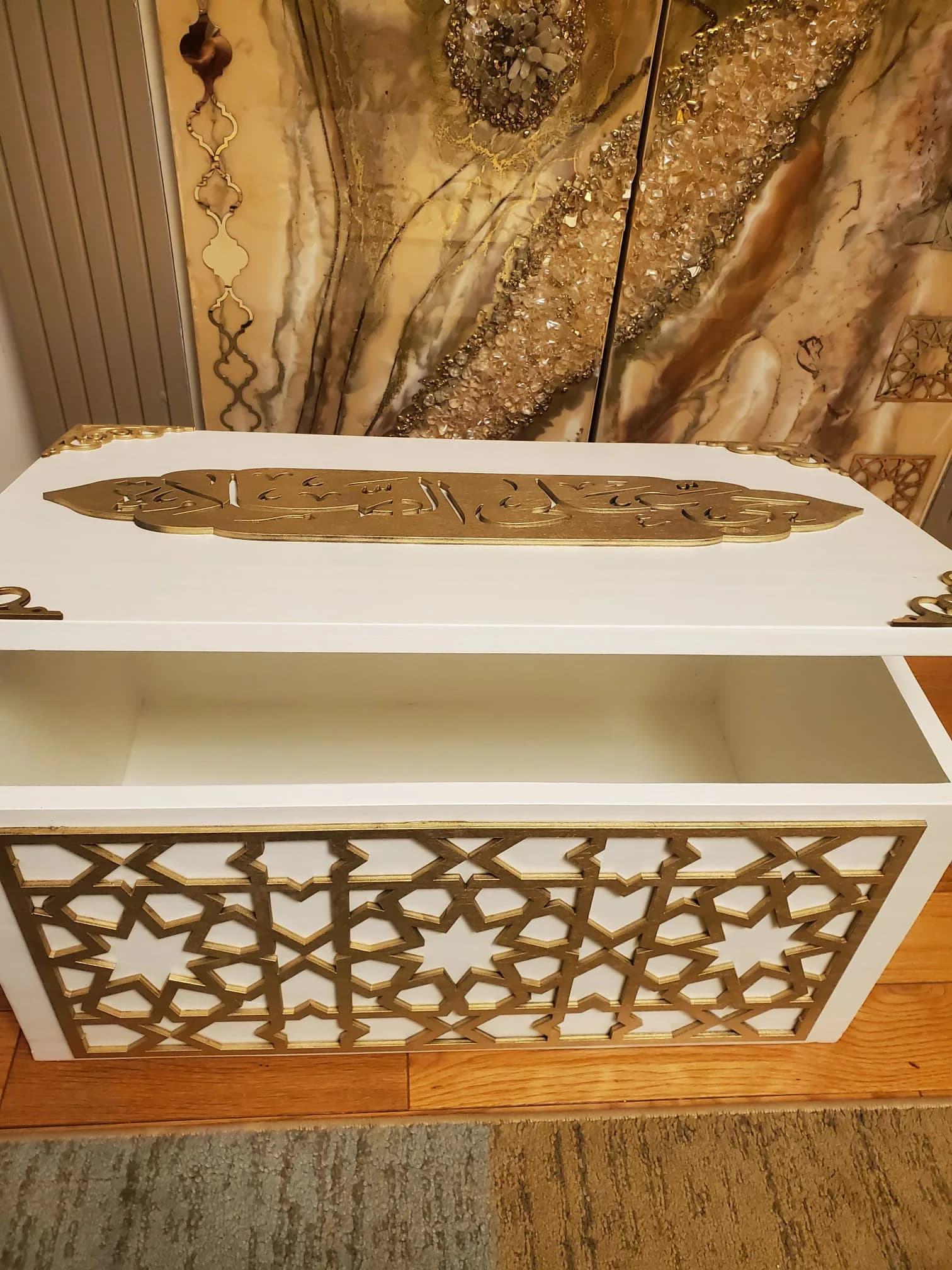 Elegant Prayer Box: Arabic Calligraphy & Geometric Design - image 3