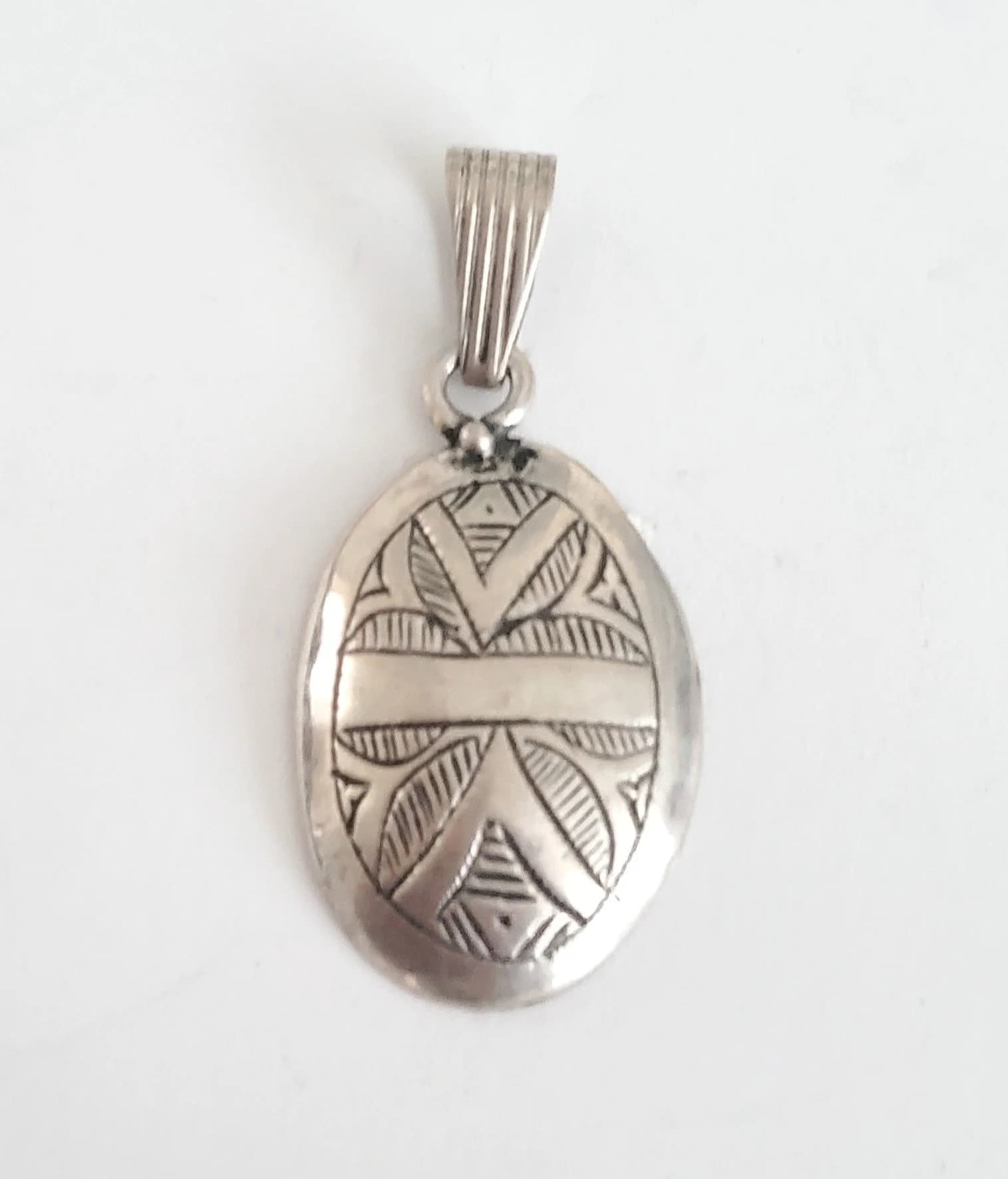 Berber Sahara 925 Silver Pendant: Moroccan Ethnic Tribal Talisman - image 3