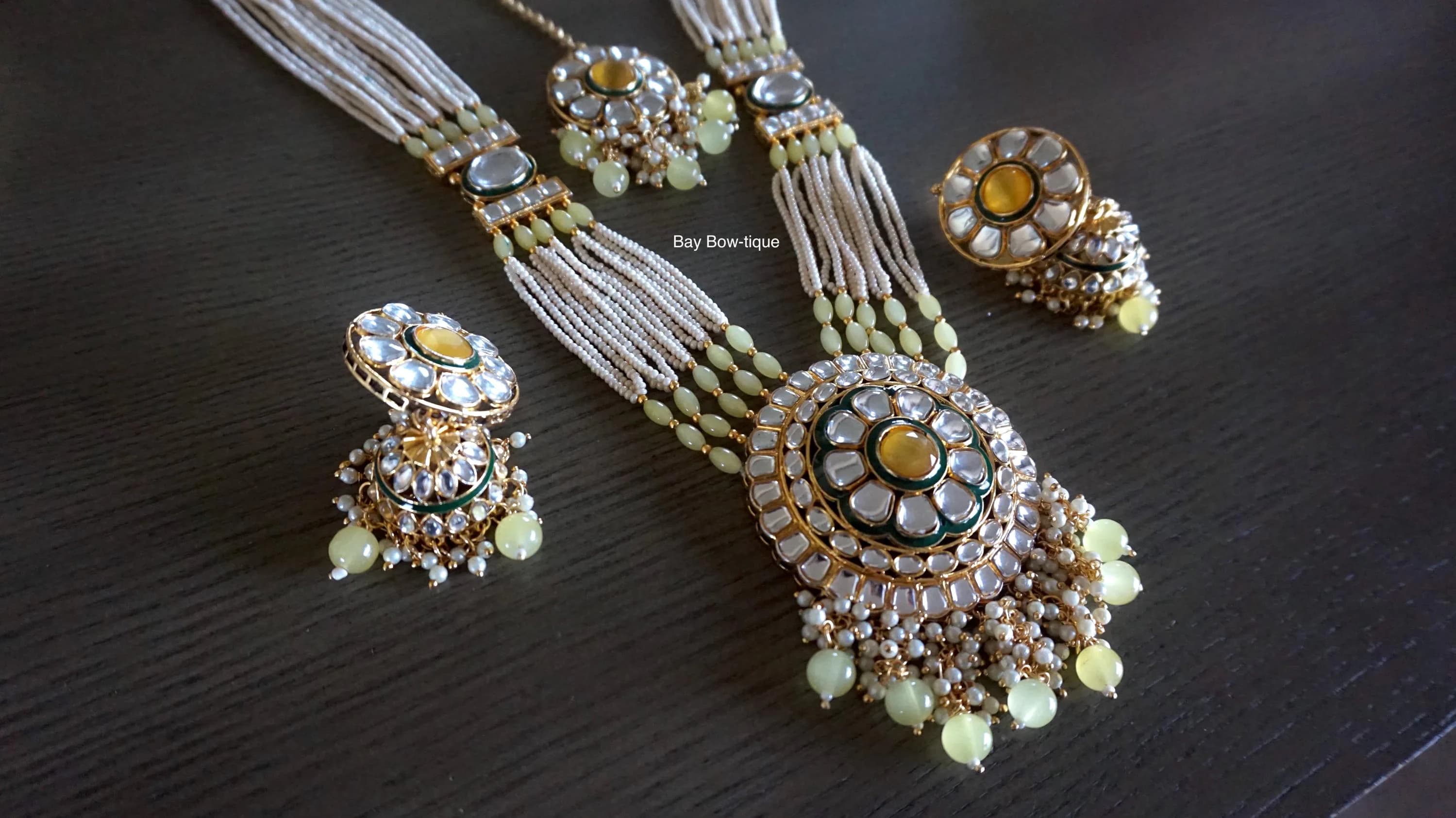 Indo-western necklace, Kundan necklace, Yellow necklace, Light yellow necklace, Yellow green necklace, Kundan pendant, Long pendant
