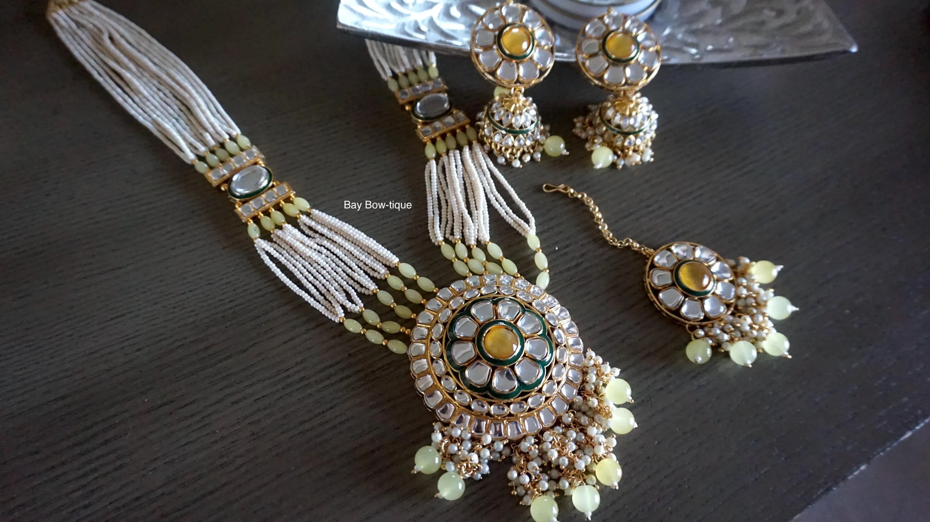 Indo-western necklace, Kundan necklace, Yellow necklace, Light yellow necklace, Yellow green necklace, Kundan pendant, Long pendant - image 3