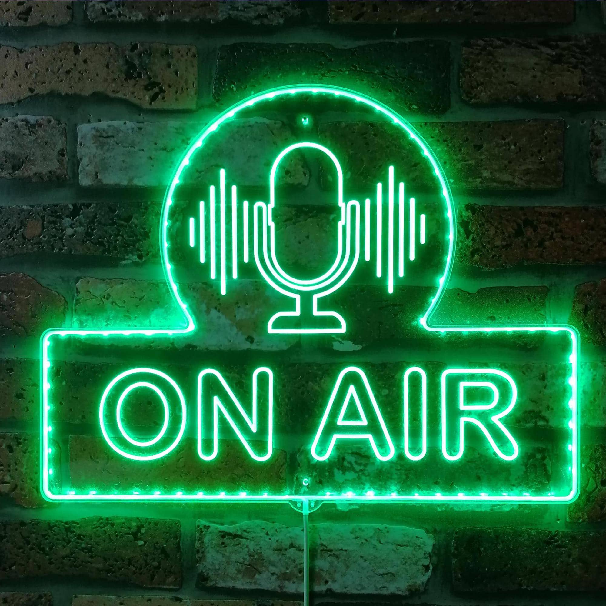 On Air Microphone RGB Dynamic Glam LED Sign - Cut-to-Edge Shape - Smart 3D Wall Decoration - Multicolor Dynamic Lighting st06-fnd-i0237-c