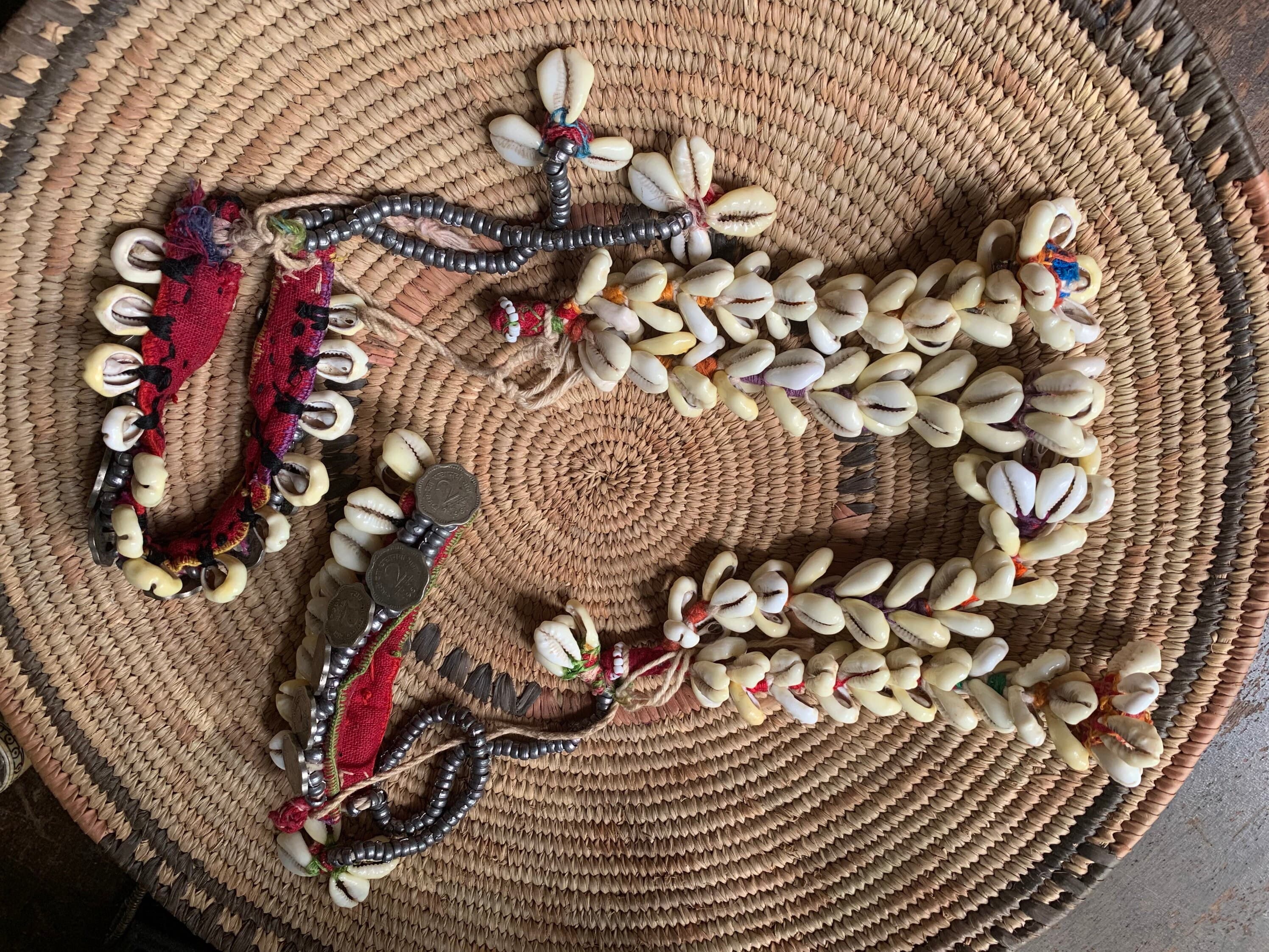 Rare Intact Set Vintage Pair Cowrie Shell Armbands - image 3