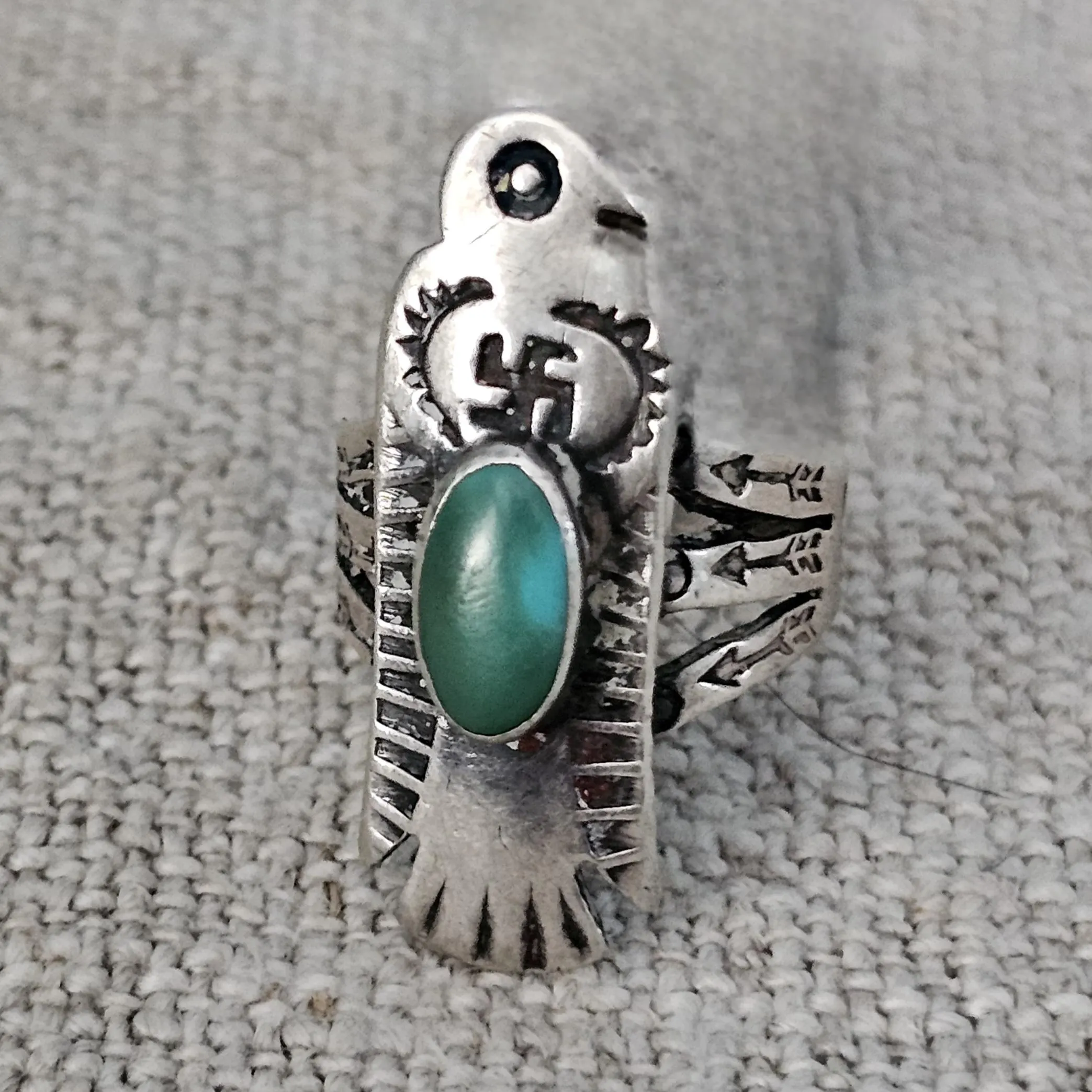 1930s Thunderbird Whirling Log Turquoise Vintage Native Ring size 5 JR 815 - image 5