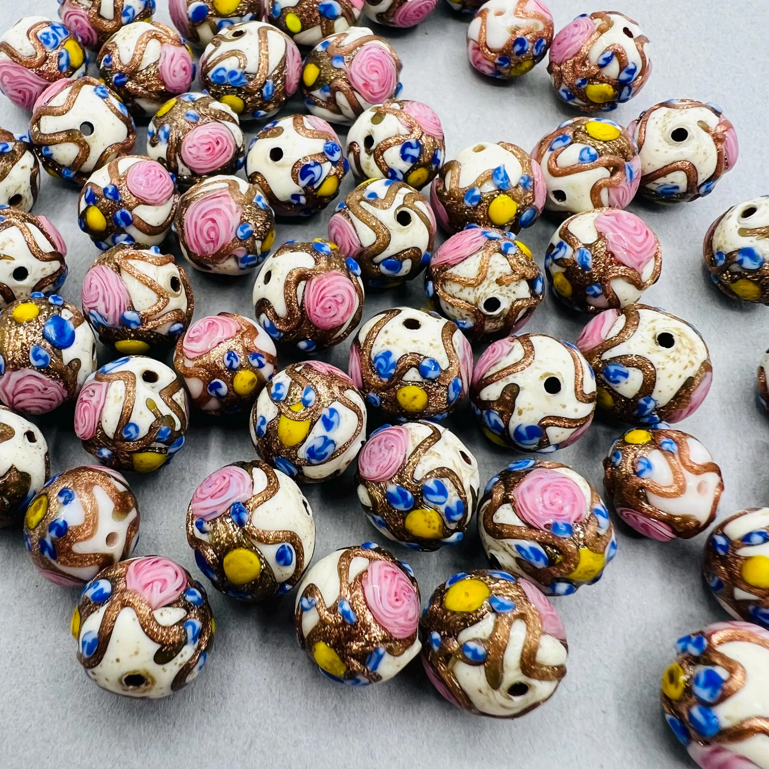 2 small cute vintage Venetian wedding cake beads, vintage Murano glass beads, fiorato beads, lampwork beads, Venetian beads for jewelry - image 4