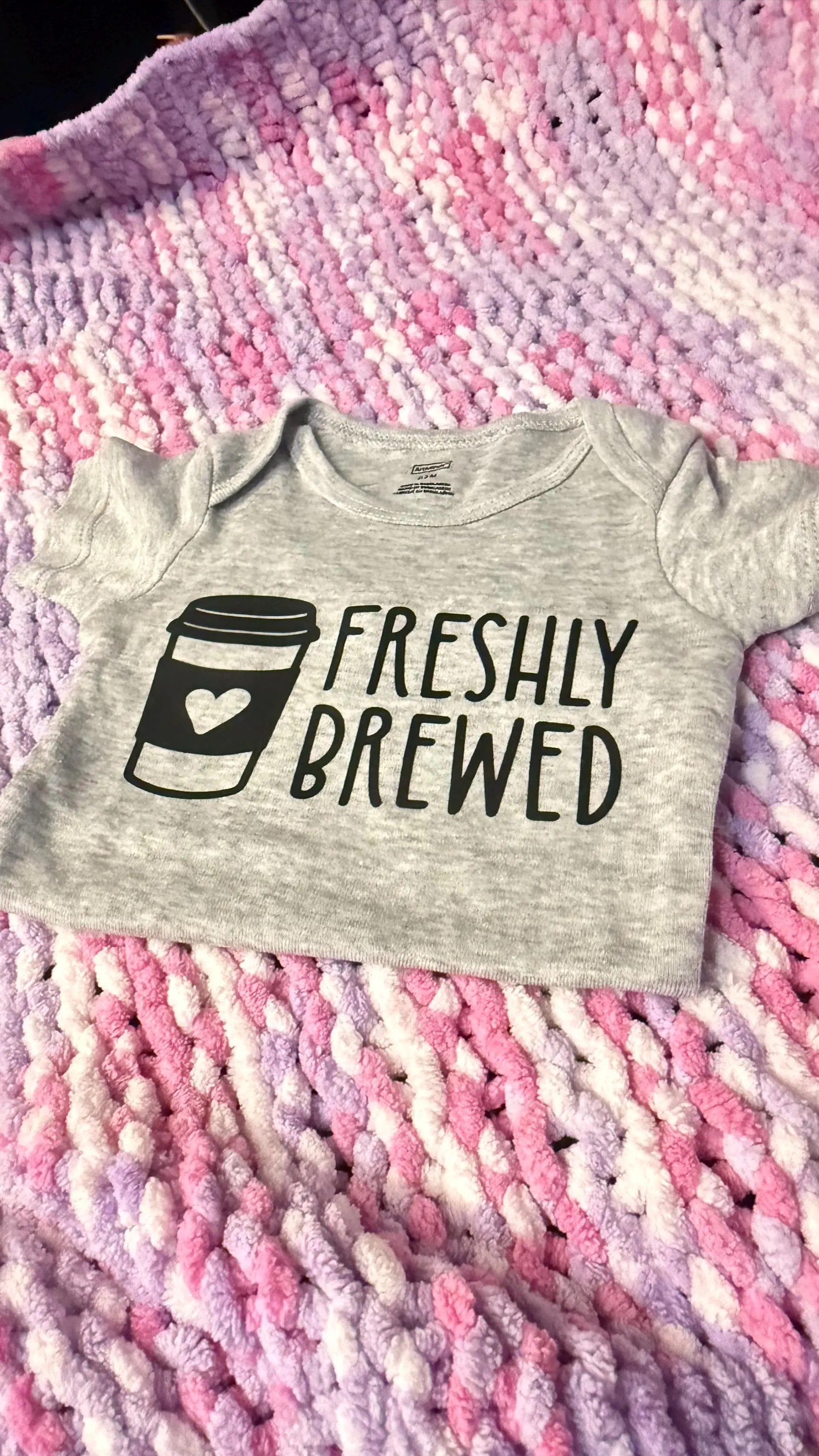 Freshly Brewed Baby Onesie – Coffee-Themed Infant Bodysuit – Newborn Gift – Baby Shower Outfit – Funny Coffee Lovers