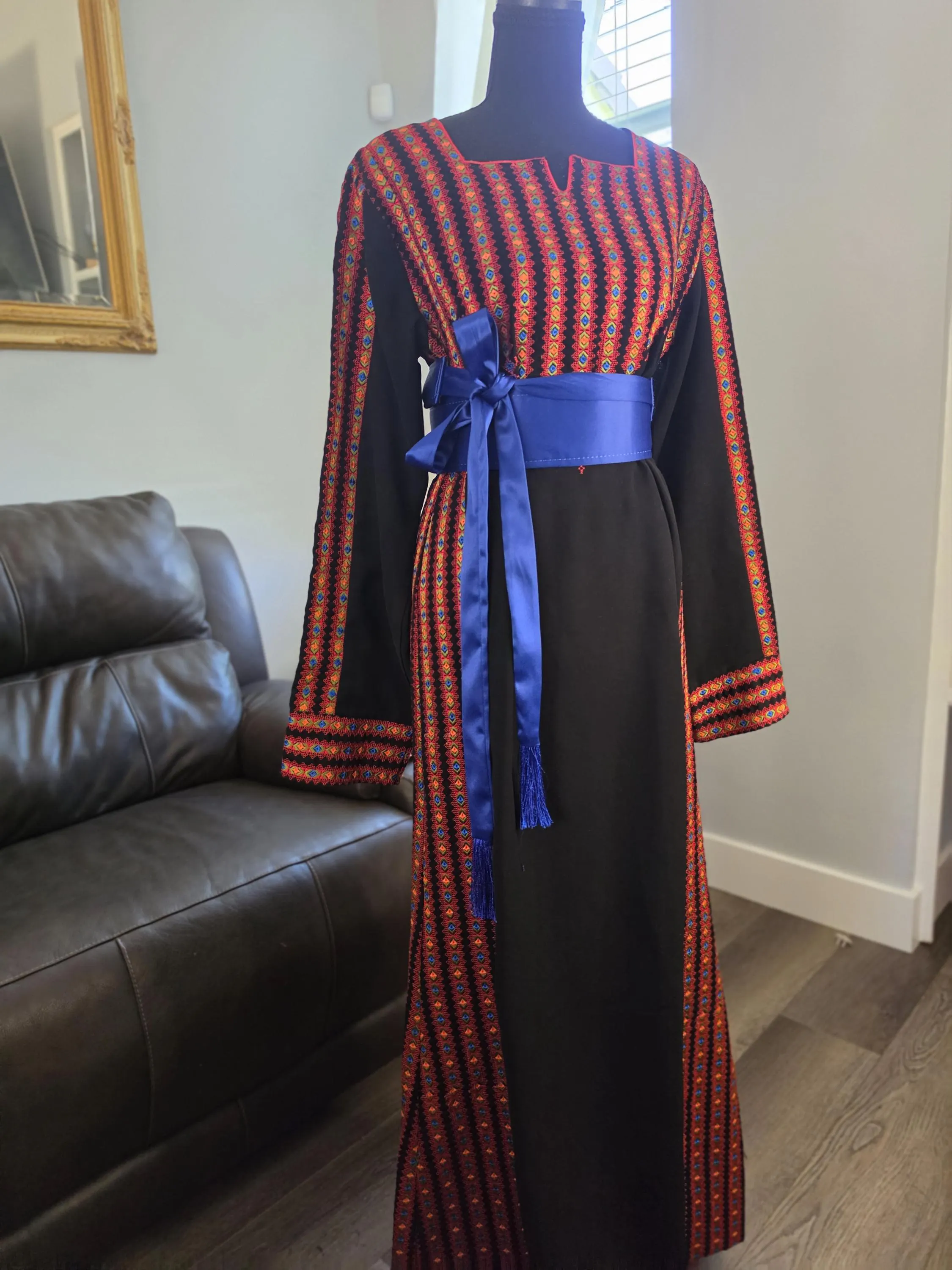 Palestinian Jordanian Black and red Tatreez Thobe with Satin Belt | Traditional Embroidered Thobe Dress - image 4