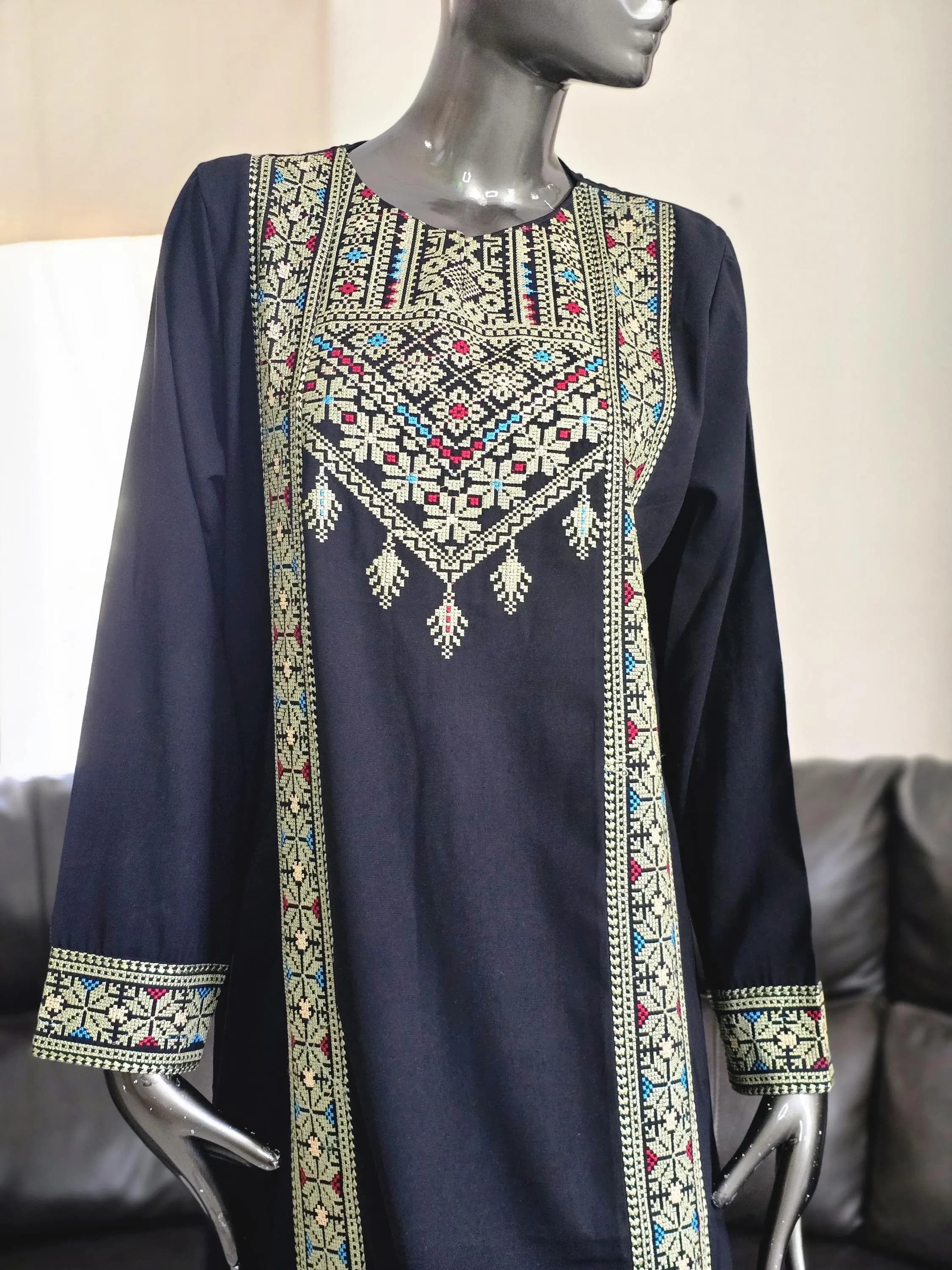 A Beautiful Black Embroidered Dress / Thobe / Kaftan with Green Embroidery Comes without a belt - image 5