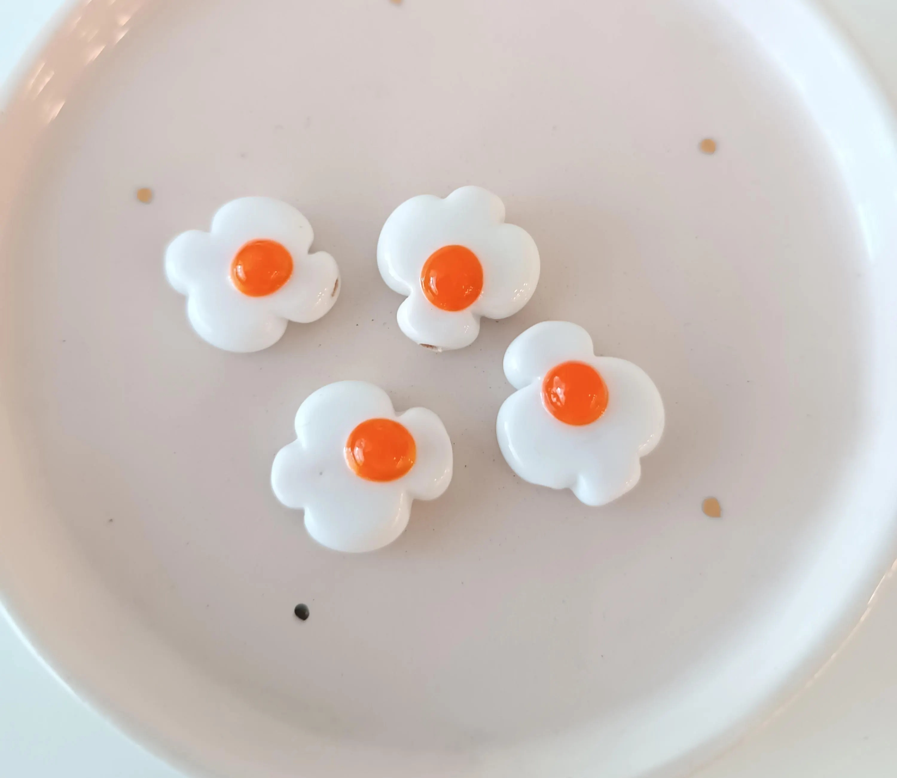 Fried Egg Lampwork Glass Bead, Sunny Side Up Egg Charm, Kawaii Food Bead, Murano Glass Breakfast Charm, Miniature Food Jewelry Supply - image 3