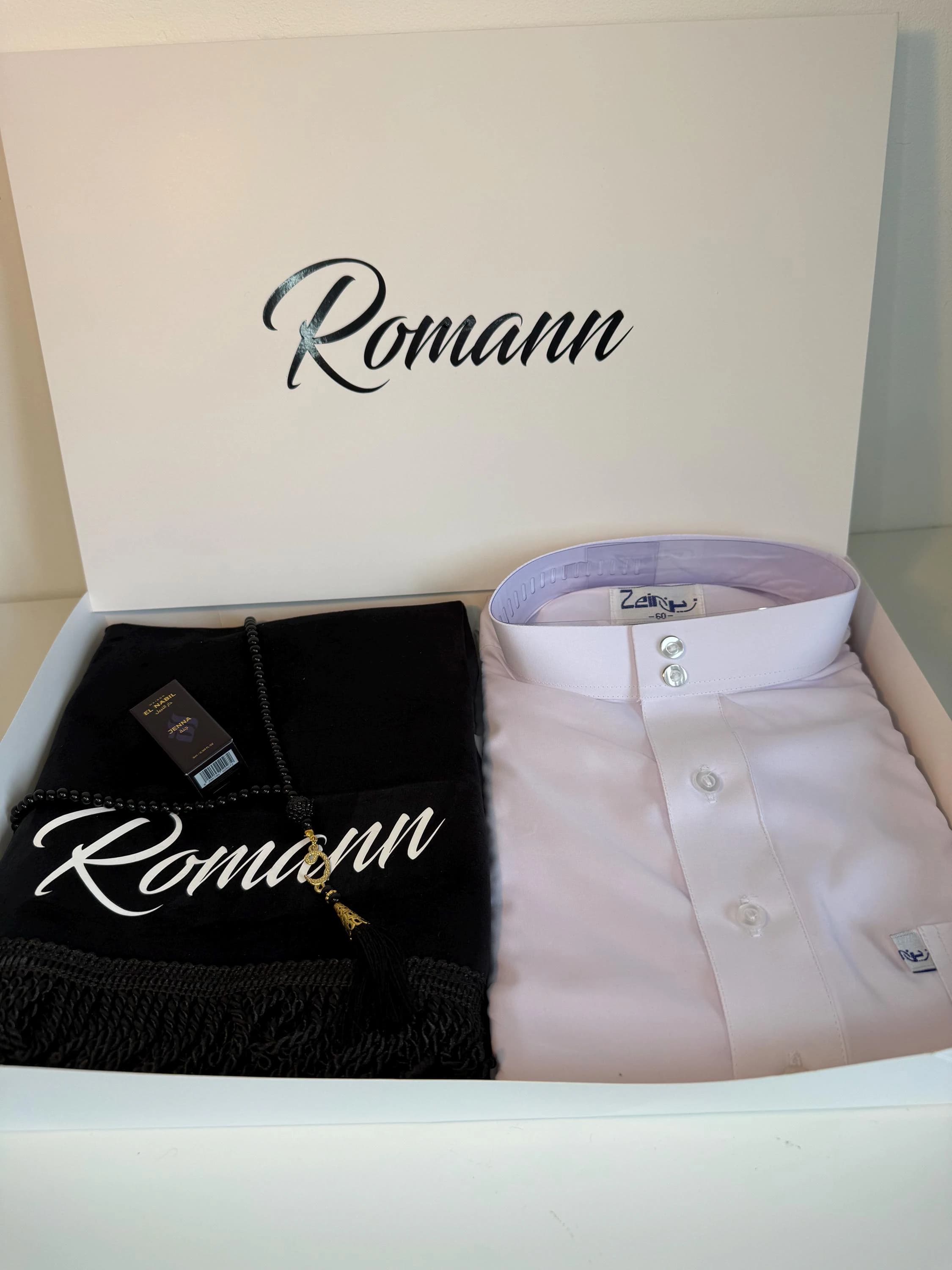 Coffret Cadeau Musulman Personnalisé – Tapis de Prière, Qamis, Tasbih & Musc - image 5