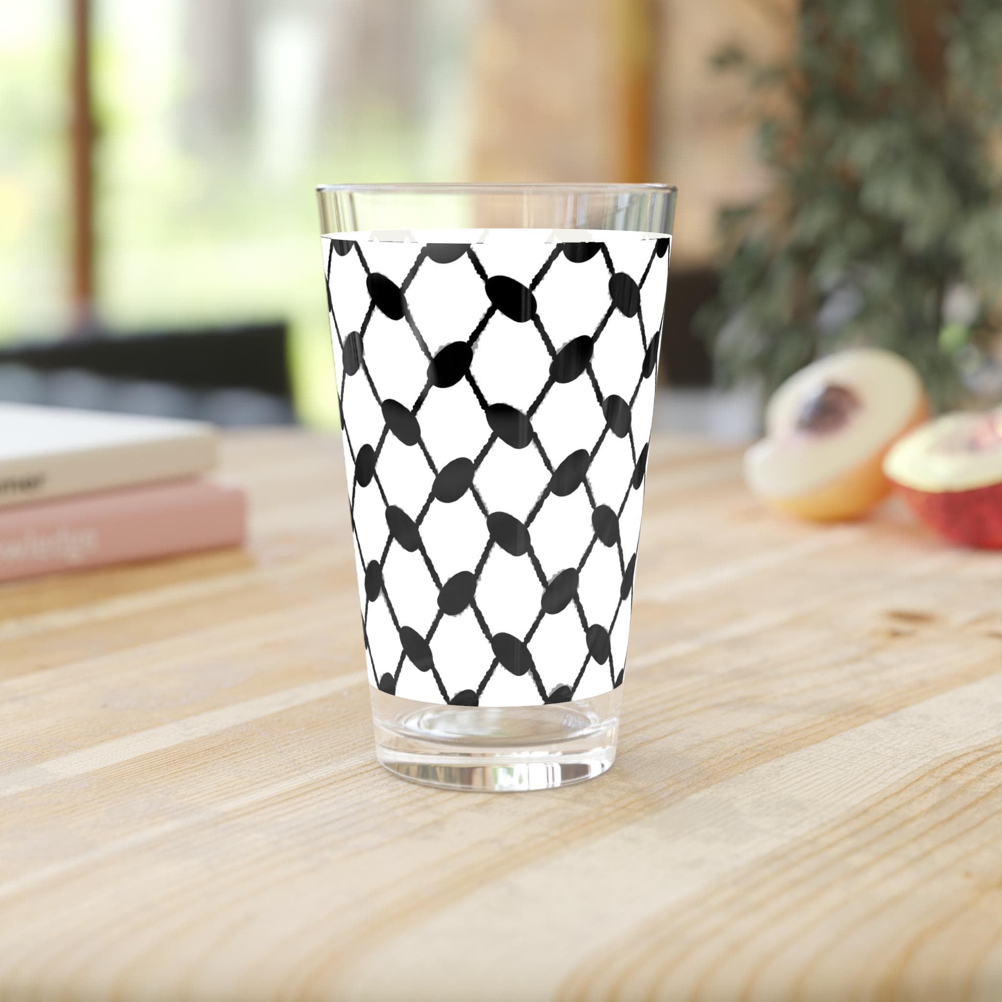 Keffiyeh Style Pint Glass, Support Gaza, Activist Gift, Middle East Drinkware, Resist, Islamic Home Decor, Human Rights Kufiya Glassware - image 4