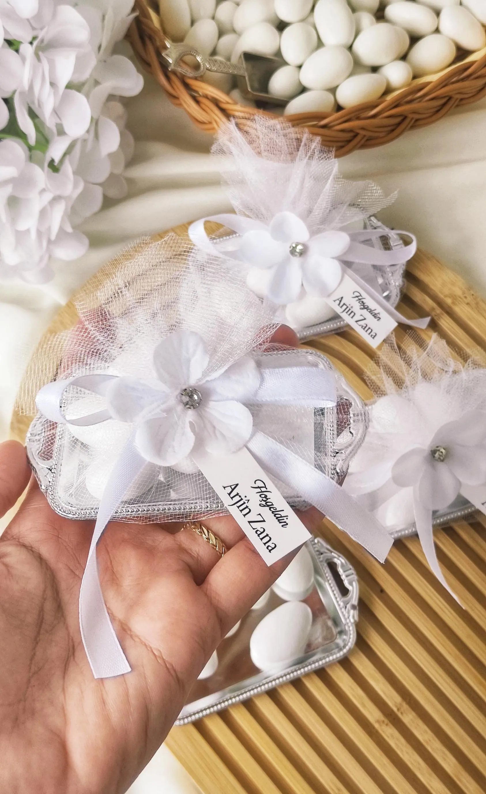 Almond Dragee Wedding Favors: Silver Tray Candy Gift