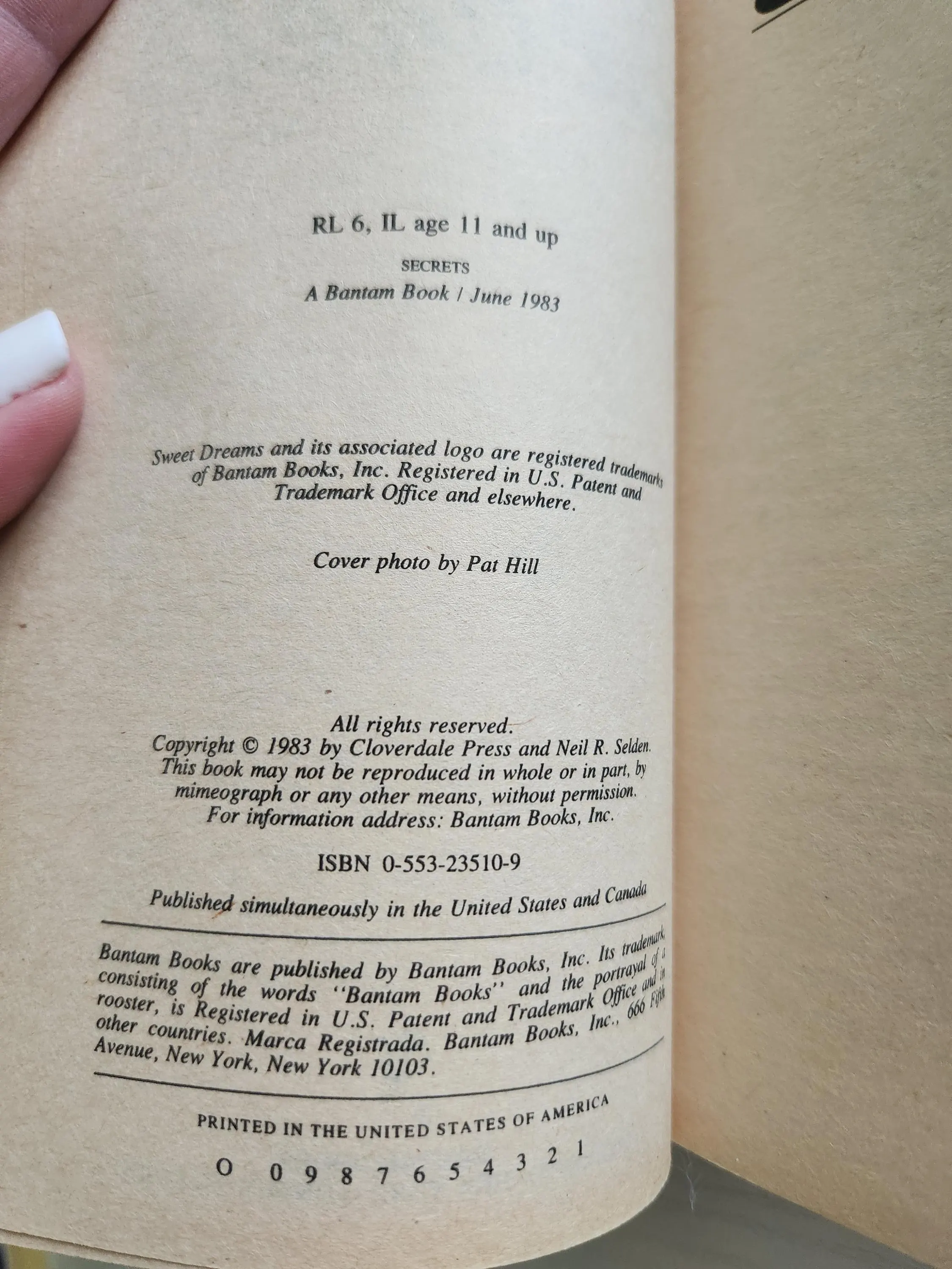 Secrets by Anna Aaron – 1983 Vintage Teen Novel - image 3