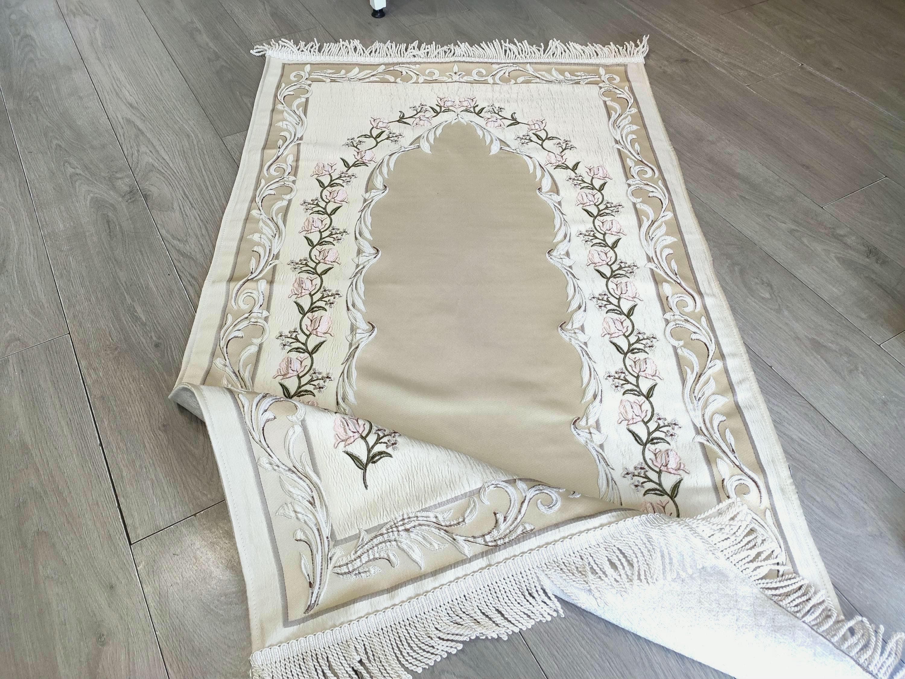 Rose Chenille Prayer Rug, Islamic Gift, Ramadan Eid Present, Muslim Prayer Mat, Handmade Sajjada - image 4