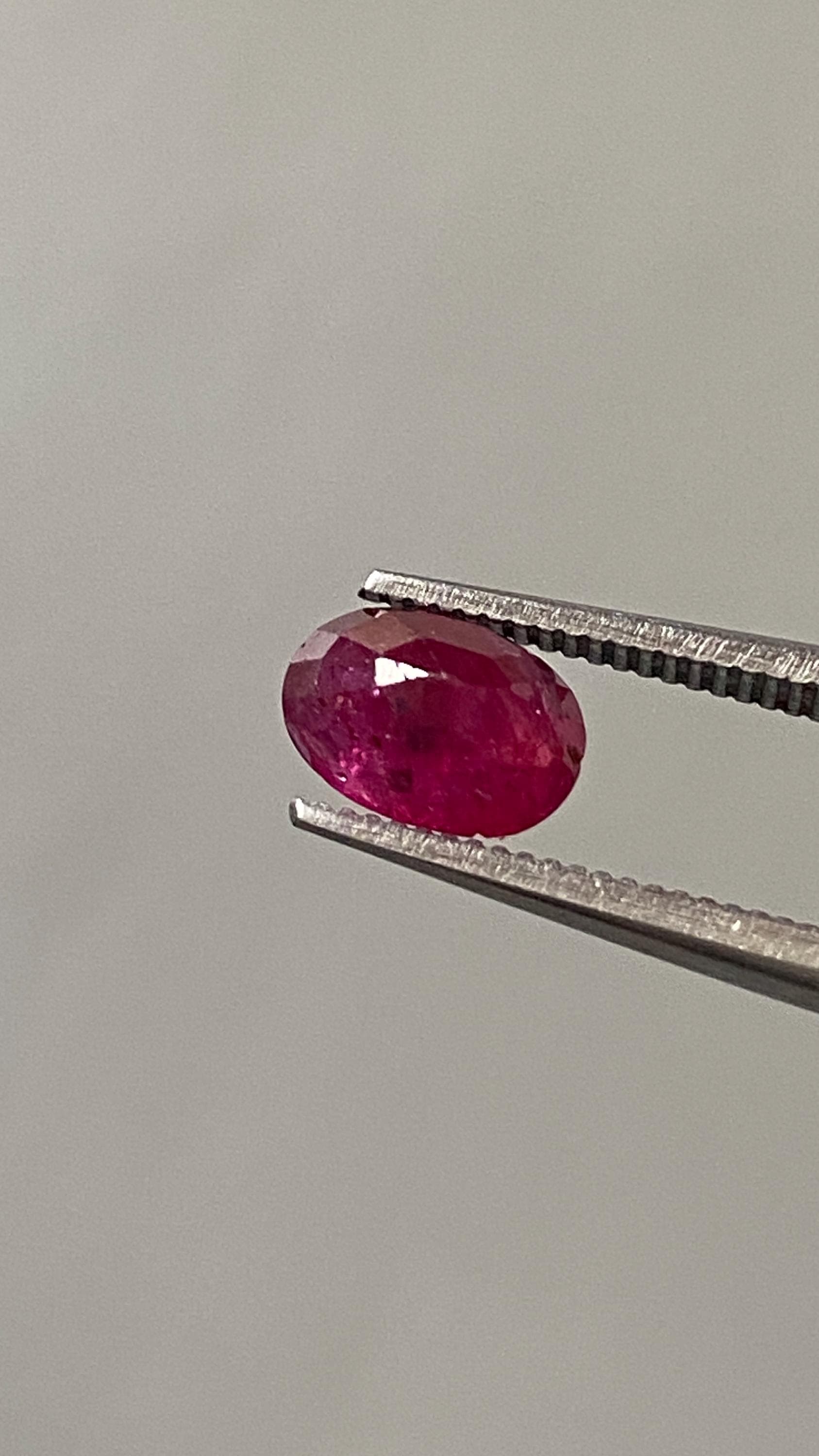 Natural Oval Burma Ruby : Red Gemstone (7x5MM)valentine day gift