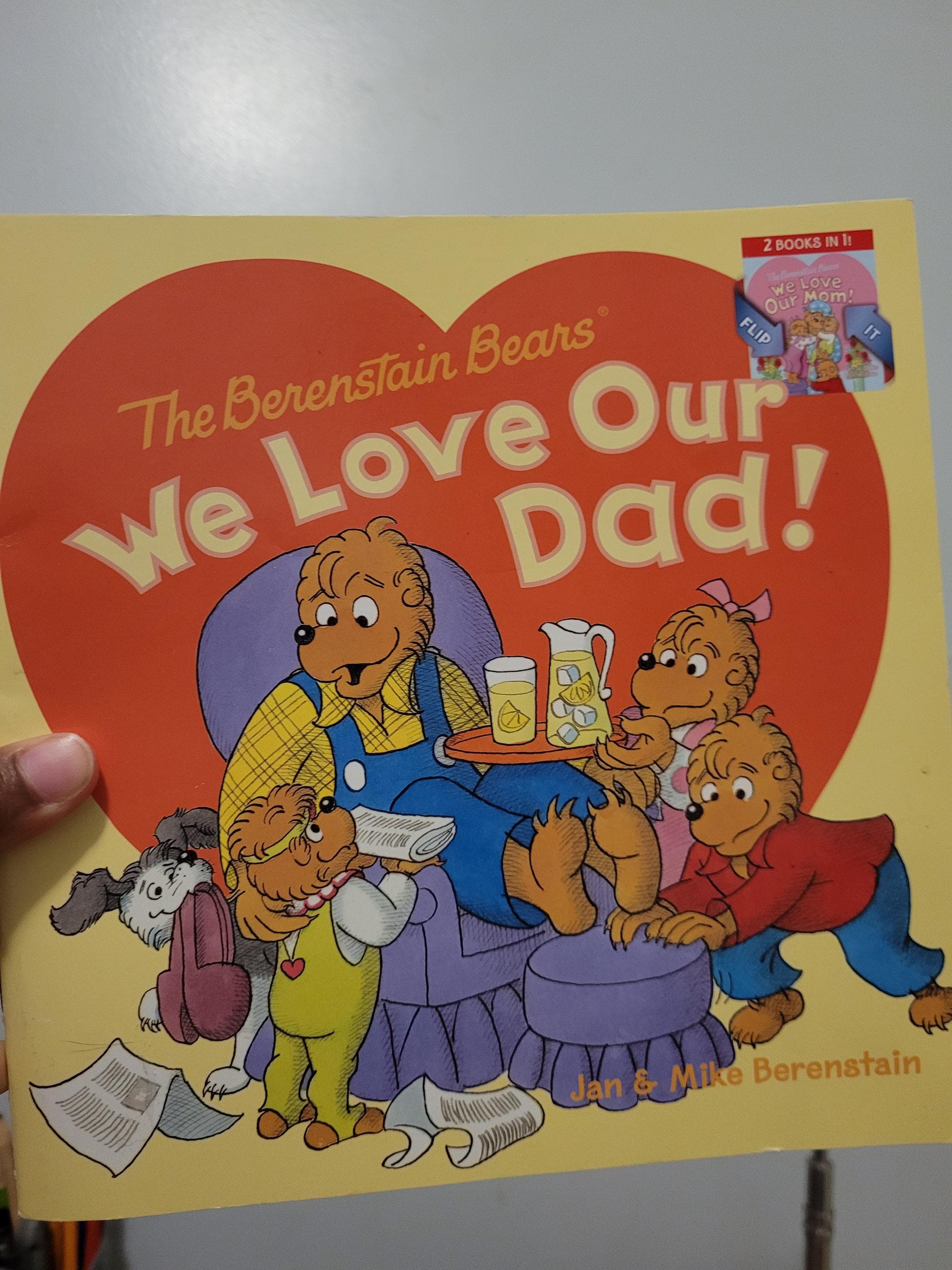 Berenstain Bears We Love Our Mom Dad Lift-the-Flap Book (2000s) - image 4